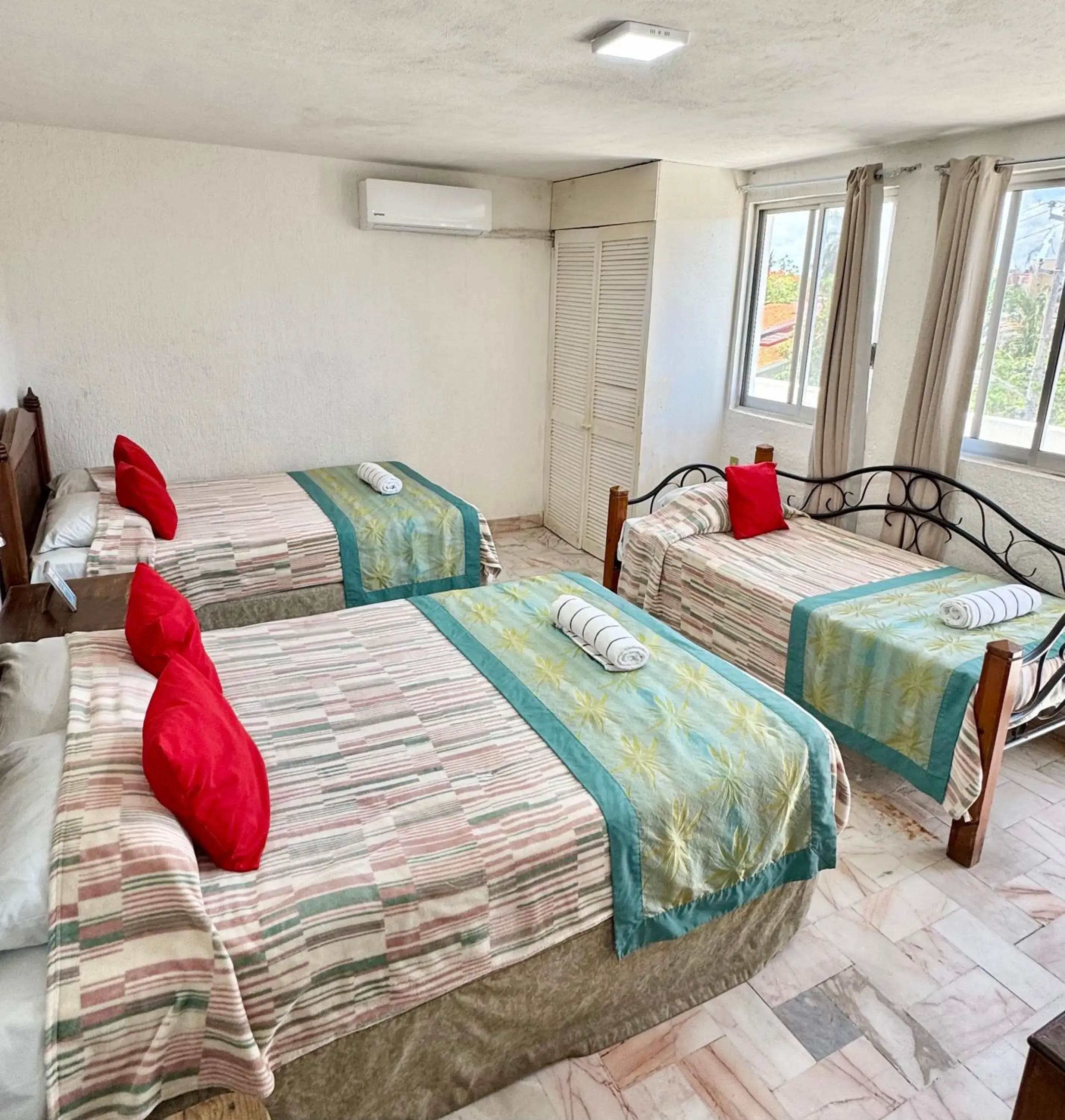 Family Room with Balcony in Hotel Farallon Inn Cancún Family Room with Balcony in Hotel Farallon Inn Cancún