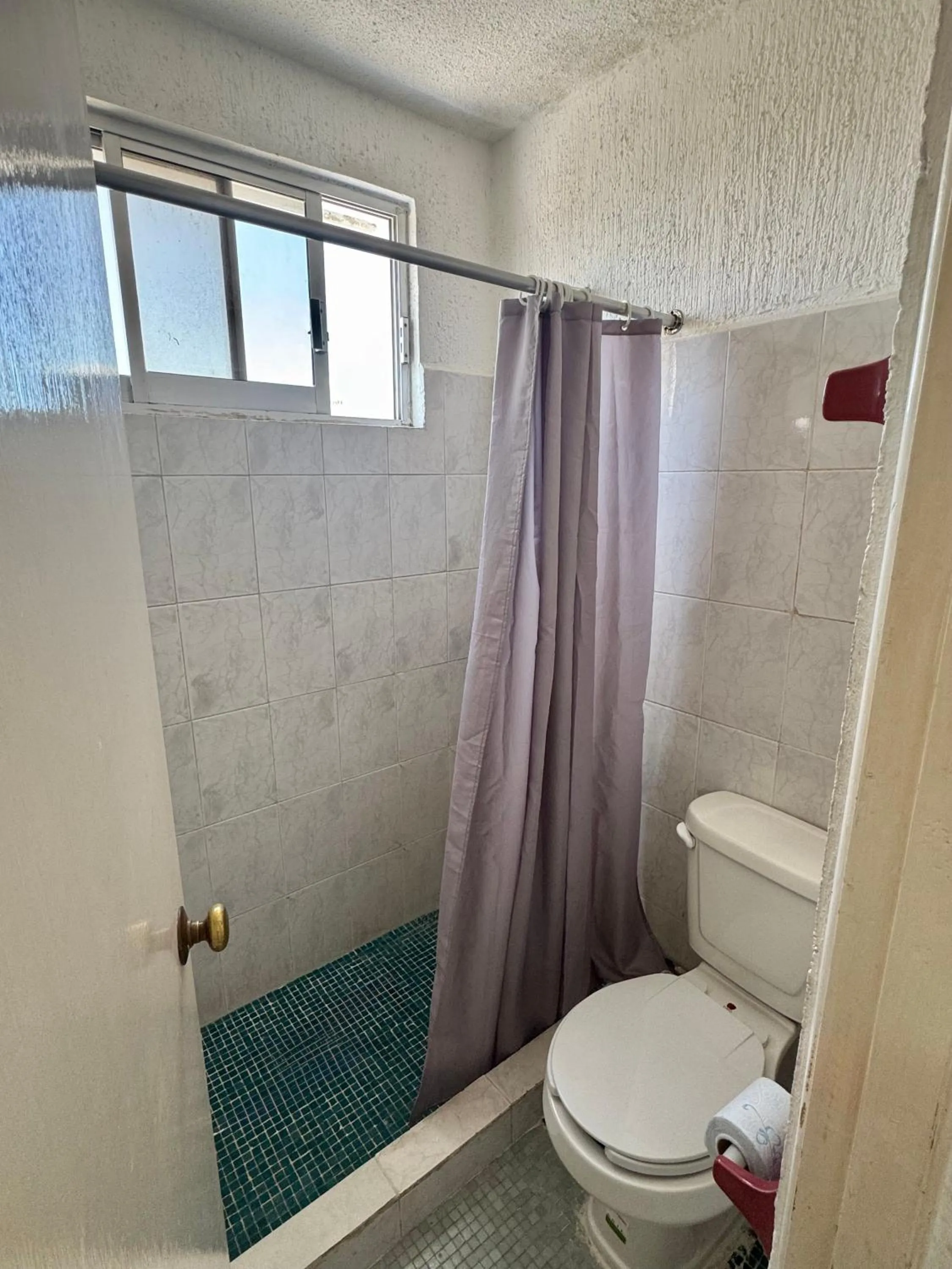 Shower in Hotel Farallon Inn Cancún