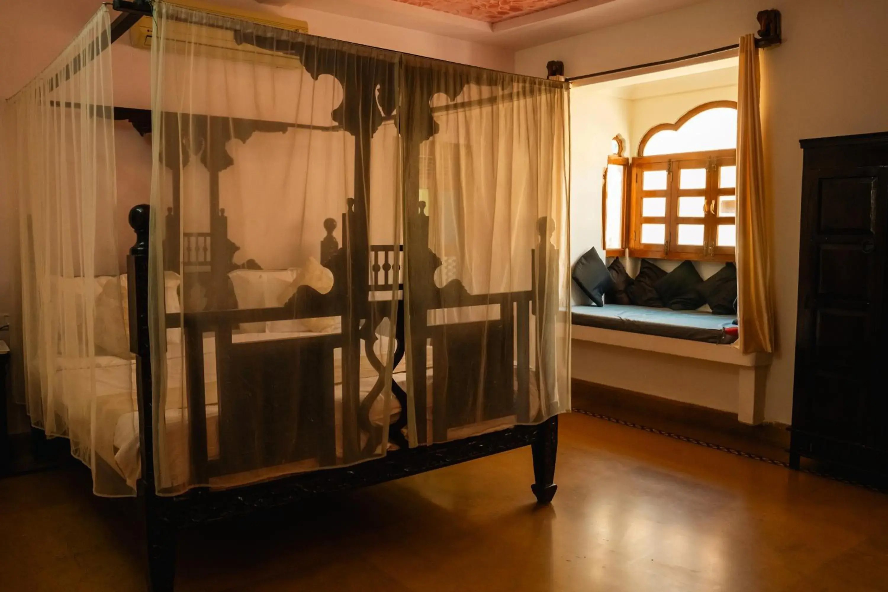 Property building, Bed in The Elite Castle Property building, Bed in The Elite Castle