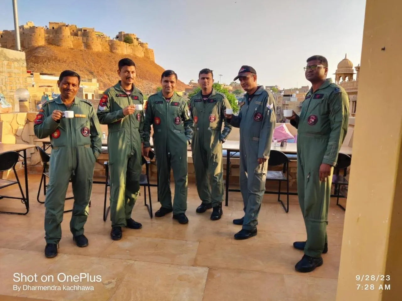 Restaurant/places to eat in The Elite Castle