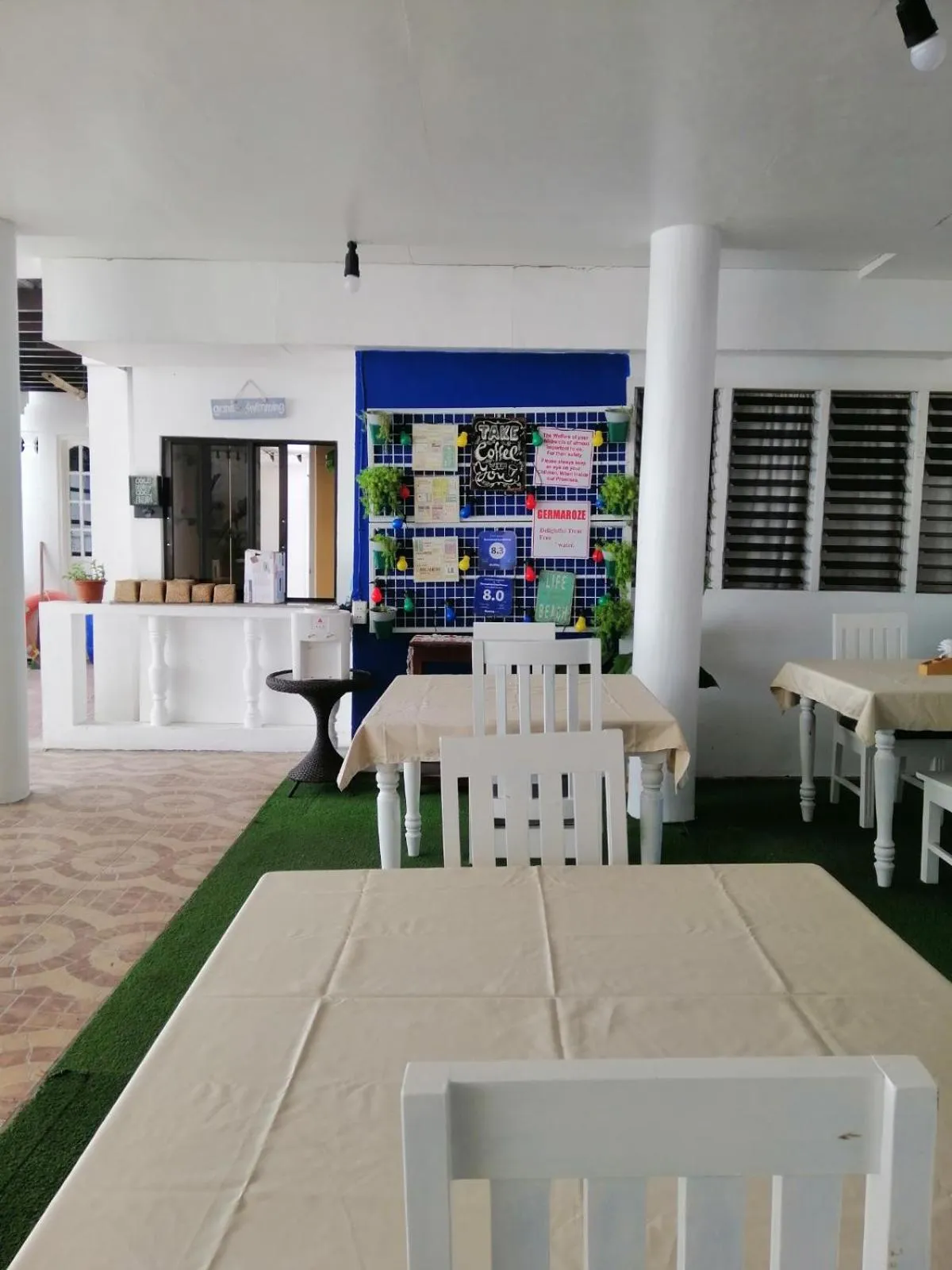 Restaurant/places to eat in Germaroze