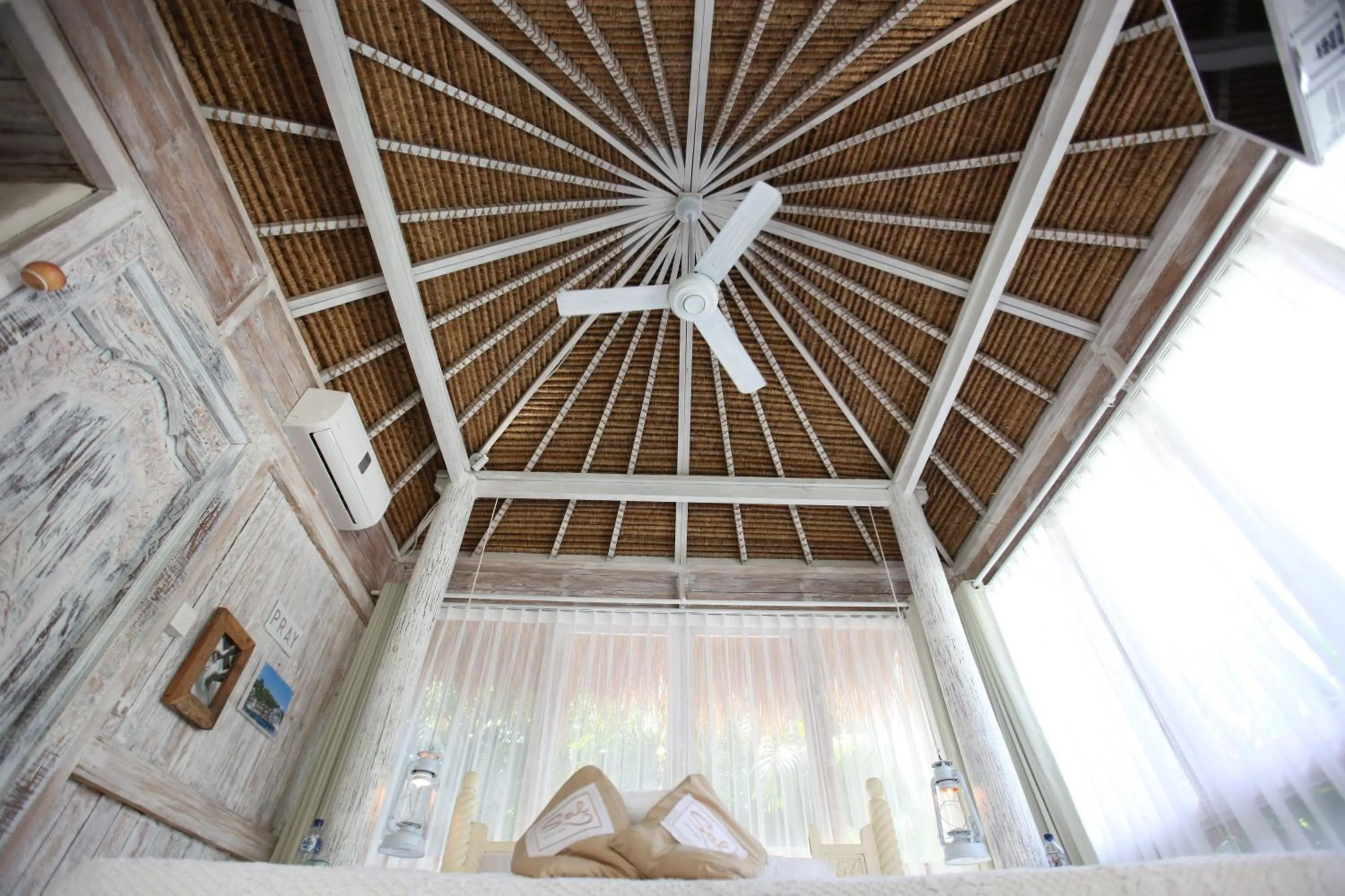 Area and facilities in Sal Secret Spot