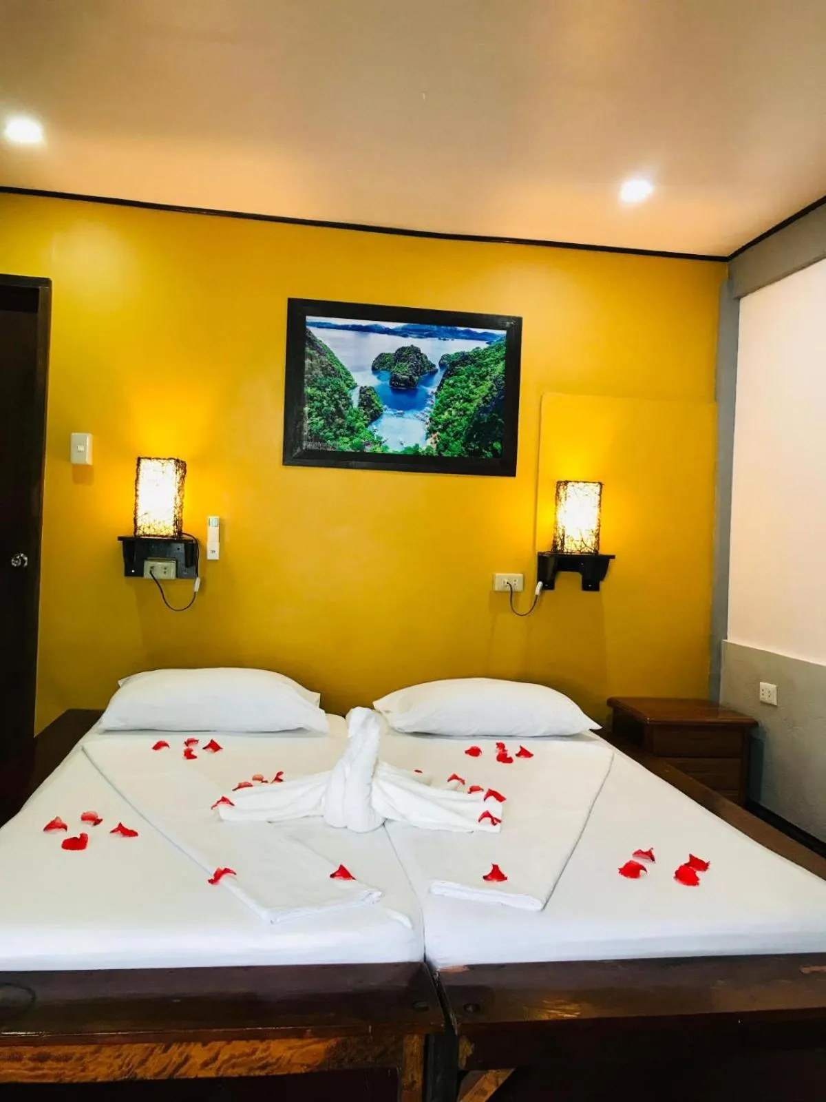 Bed in Discovery Island Resort