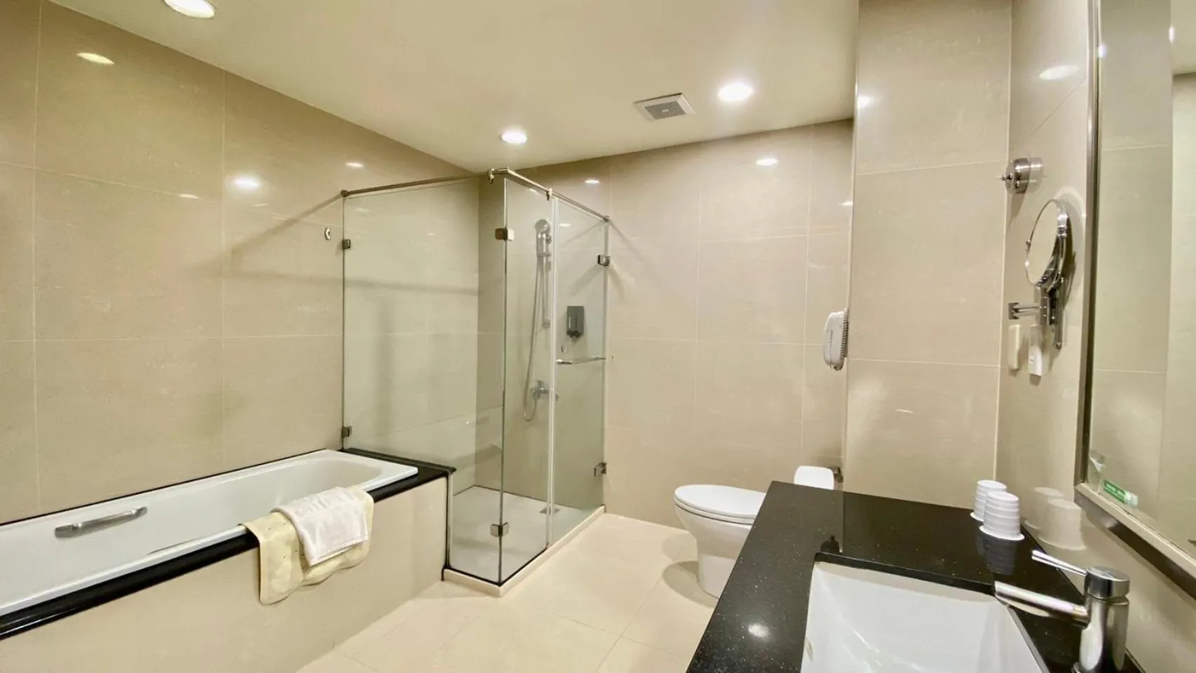 Bathroom in Golden Tulip Zhong Xin Hotel Taichung