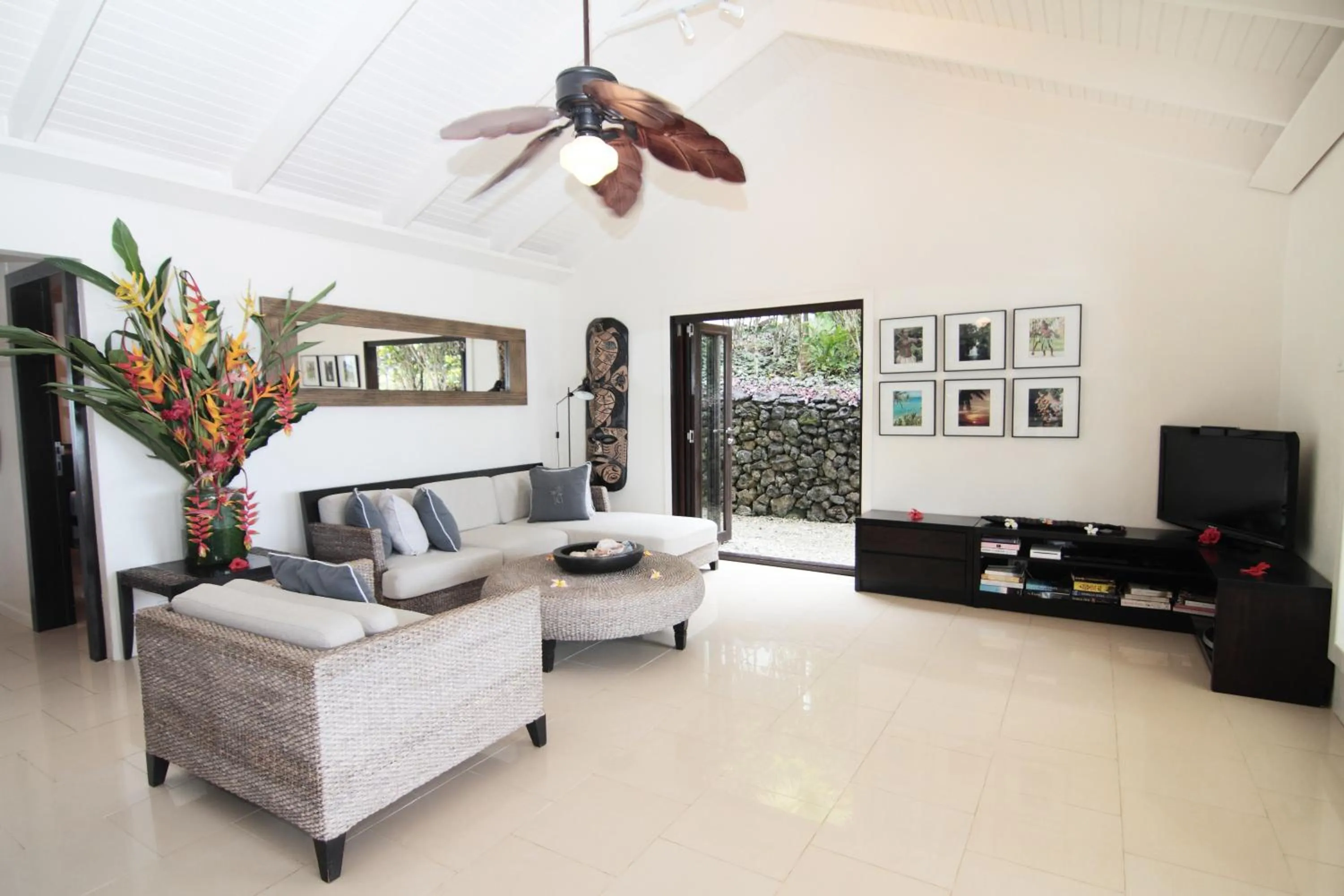 Living room in Taveuni Palms Resort