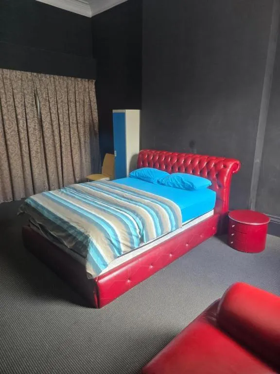 Bed in Backpackers Imperial Hotel