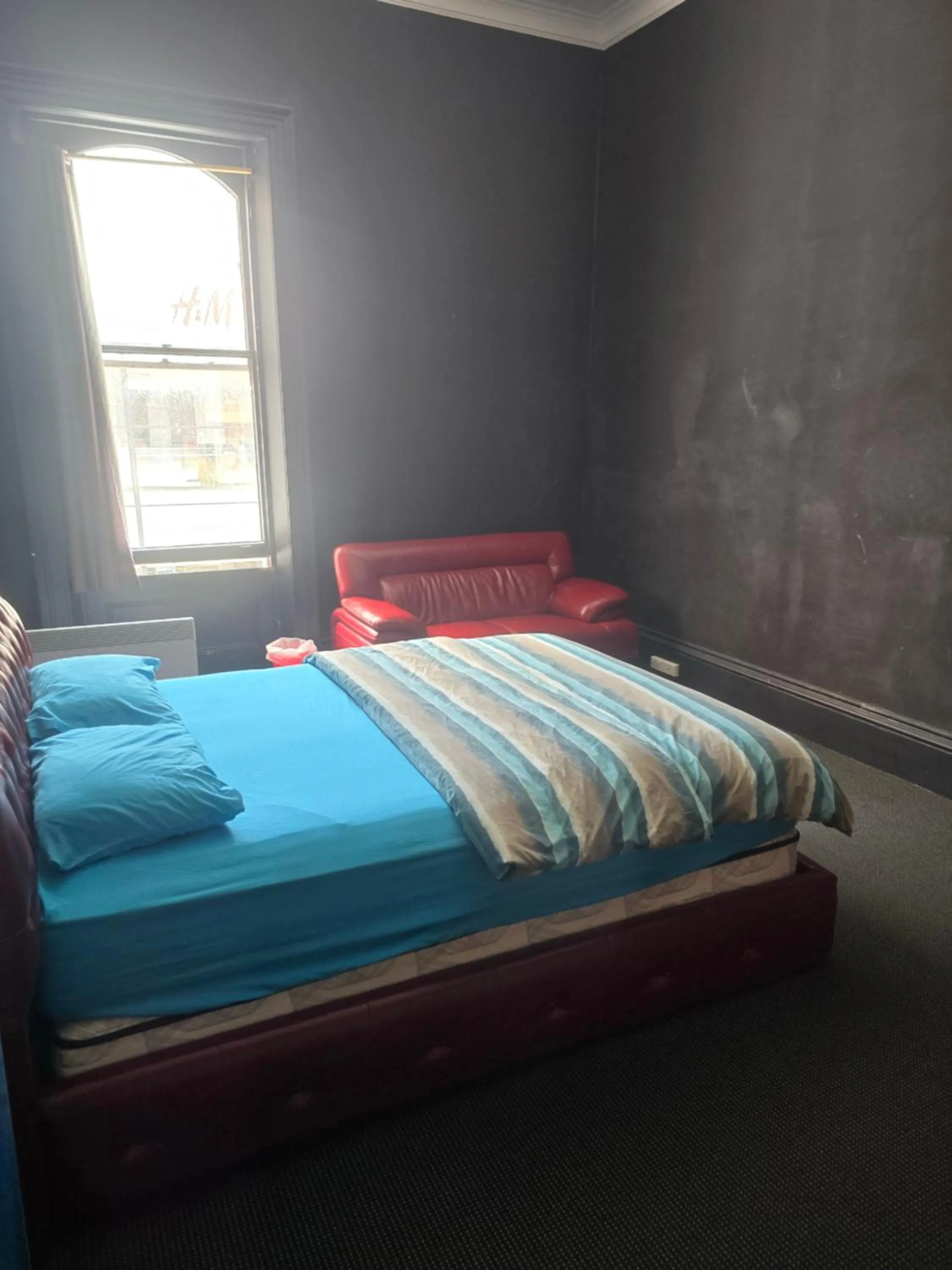 Bedroom, Bed in Backpackers Imperial Hotel