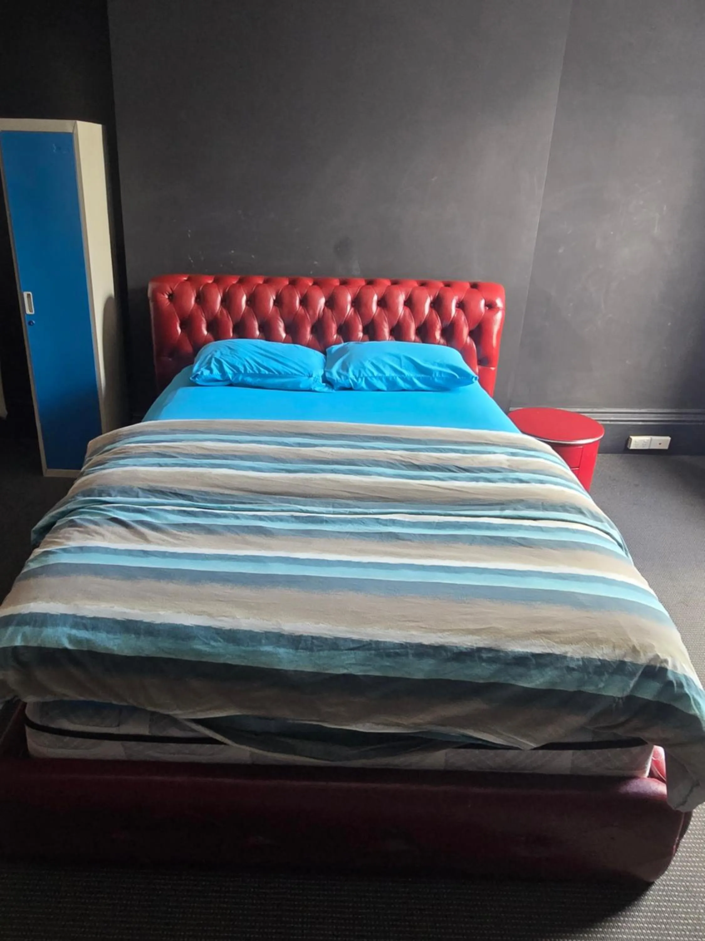 Bed in Backpackers Imperial Hotel