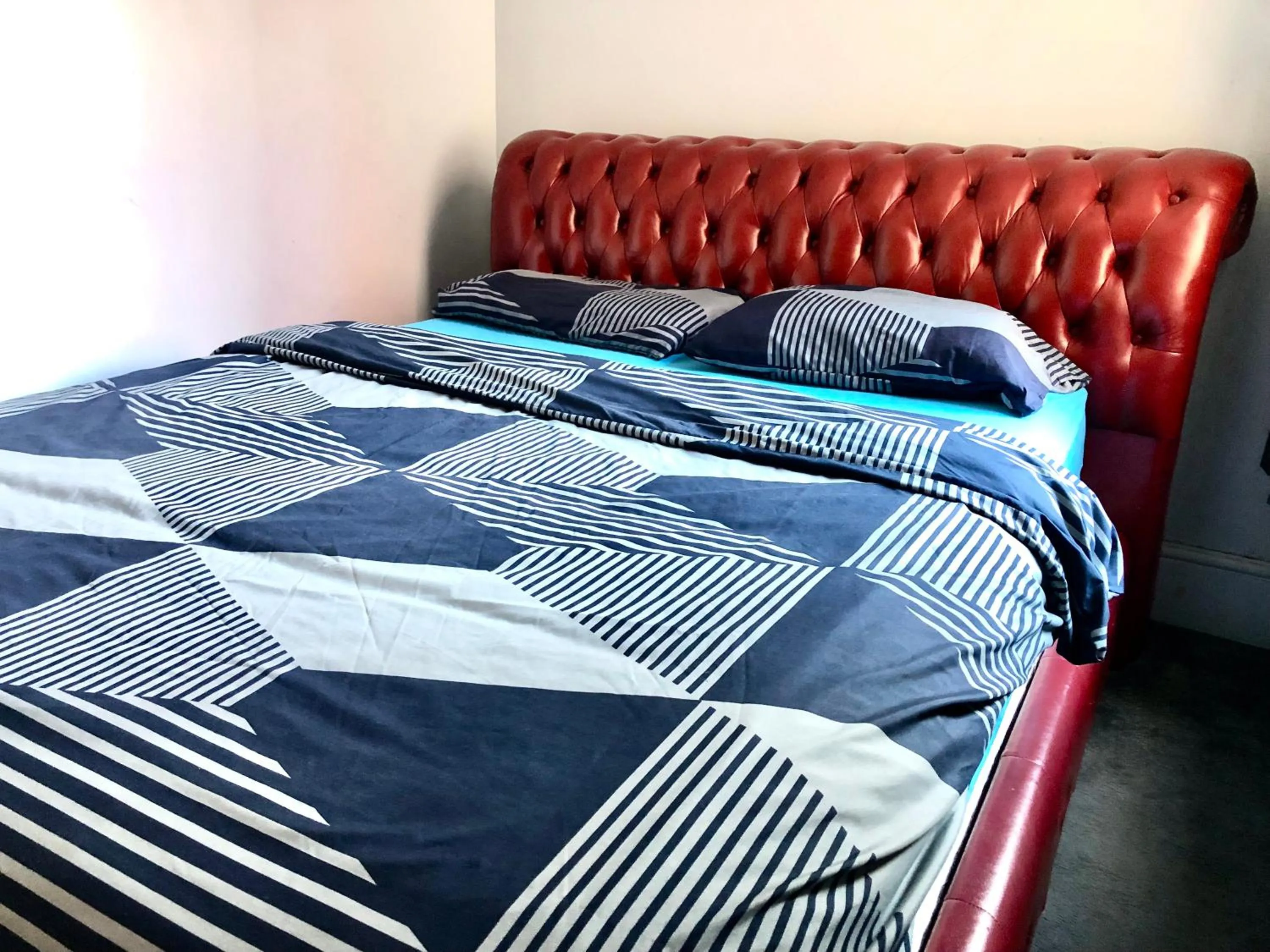 Bed in Backpackers Imperial Hotel