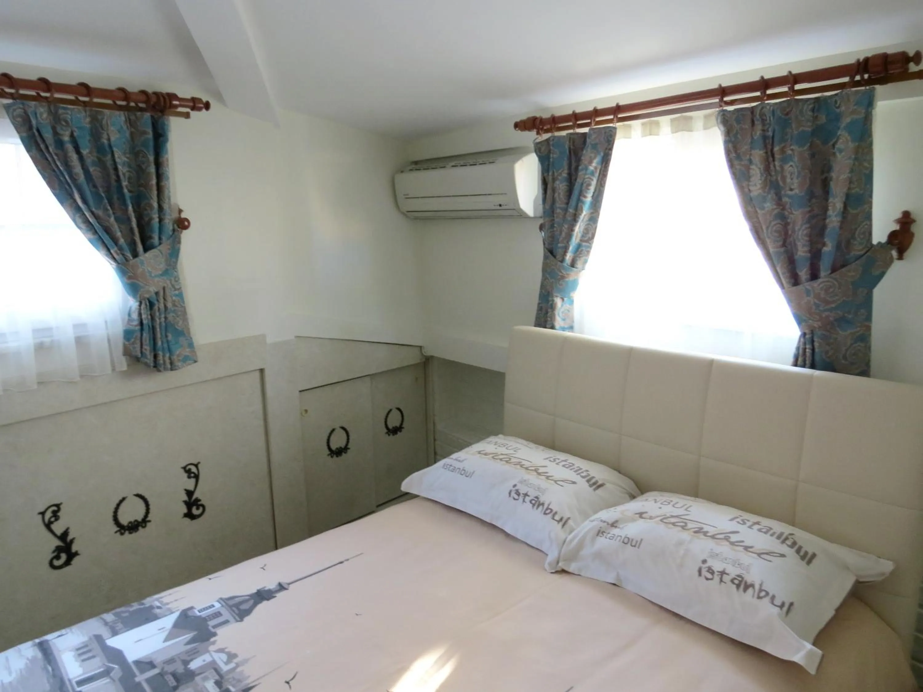 Bedroom, Bed in Istanberry - Berry Life Apartments