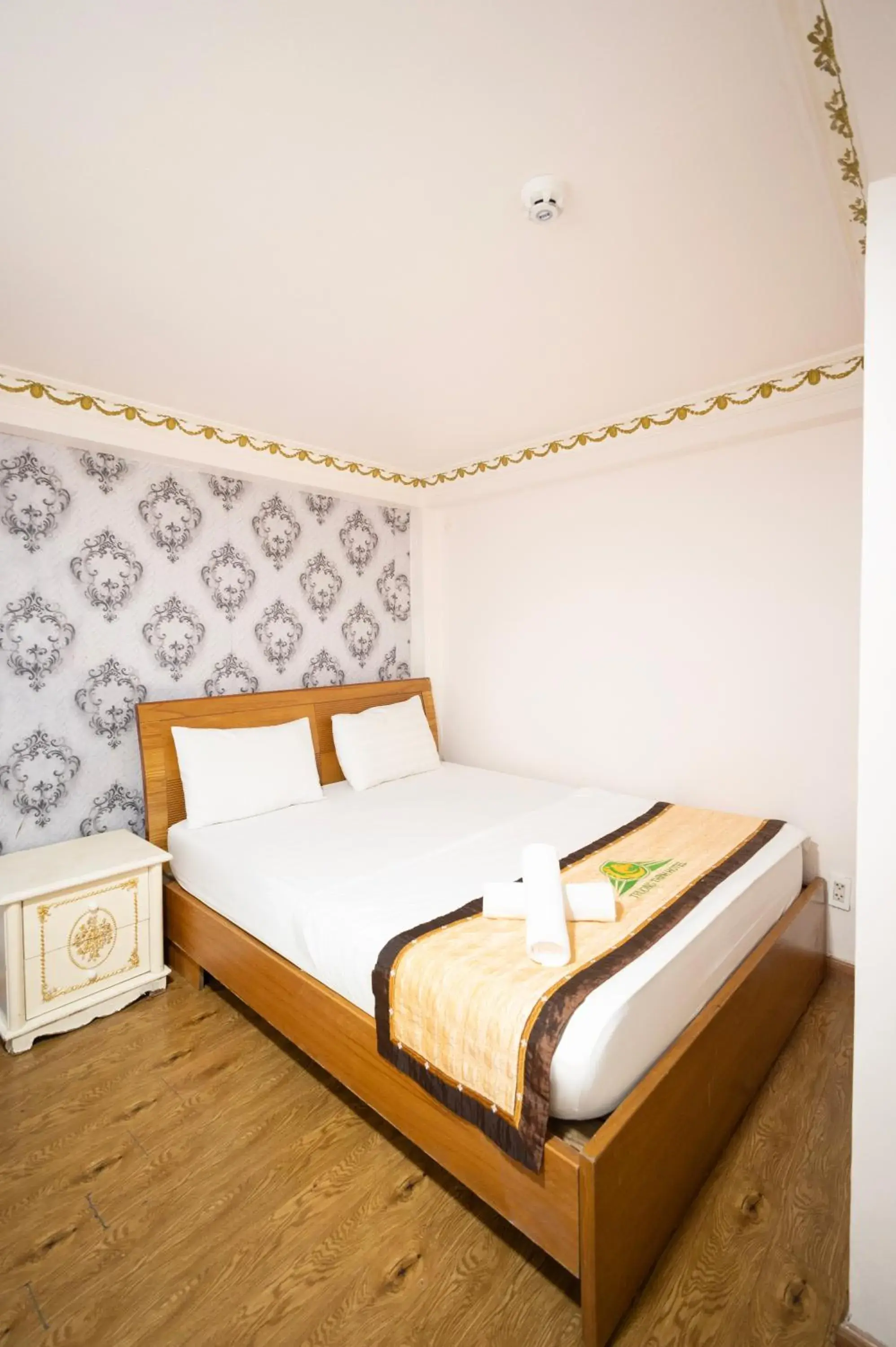 Double Room with Private Bathroom - single occupancy in CROWNE BUI VIEN Hotel Double Room with Private Bathroom - single occupancy in CROWNE BUI VIEN Hotel