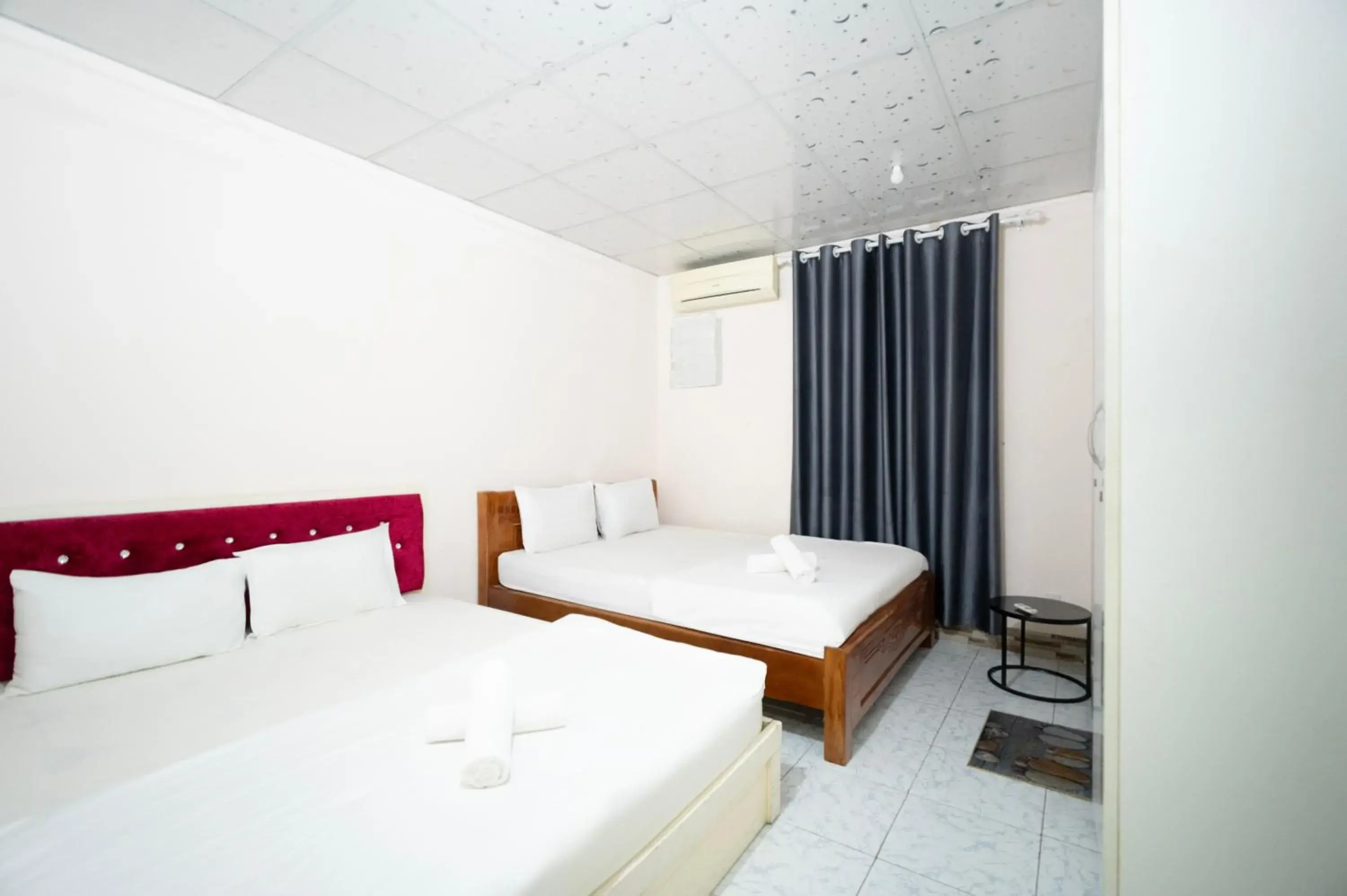 Twin Room with Private Bathroom in CROWNE BUI VIEN Hotel Twin Room with Private Bathroom in CROWNE BUI VIEN Hotel