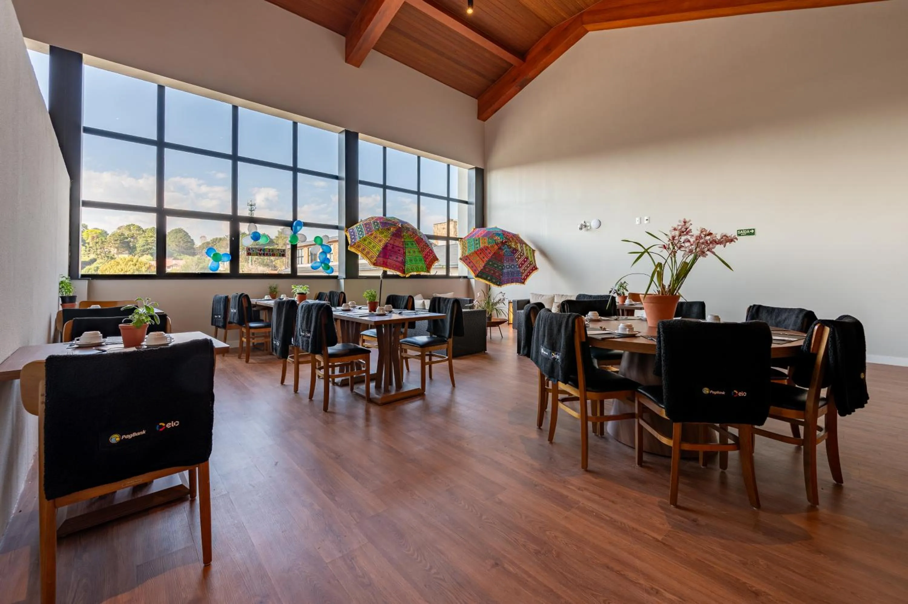 Restaurant/places to eat in Wanderlust Experience Hotel BW Signature Collection OFICIAL