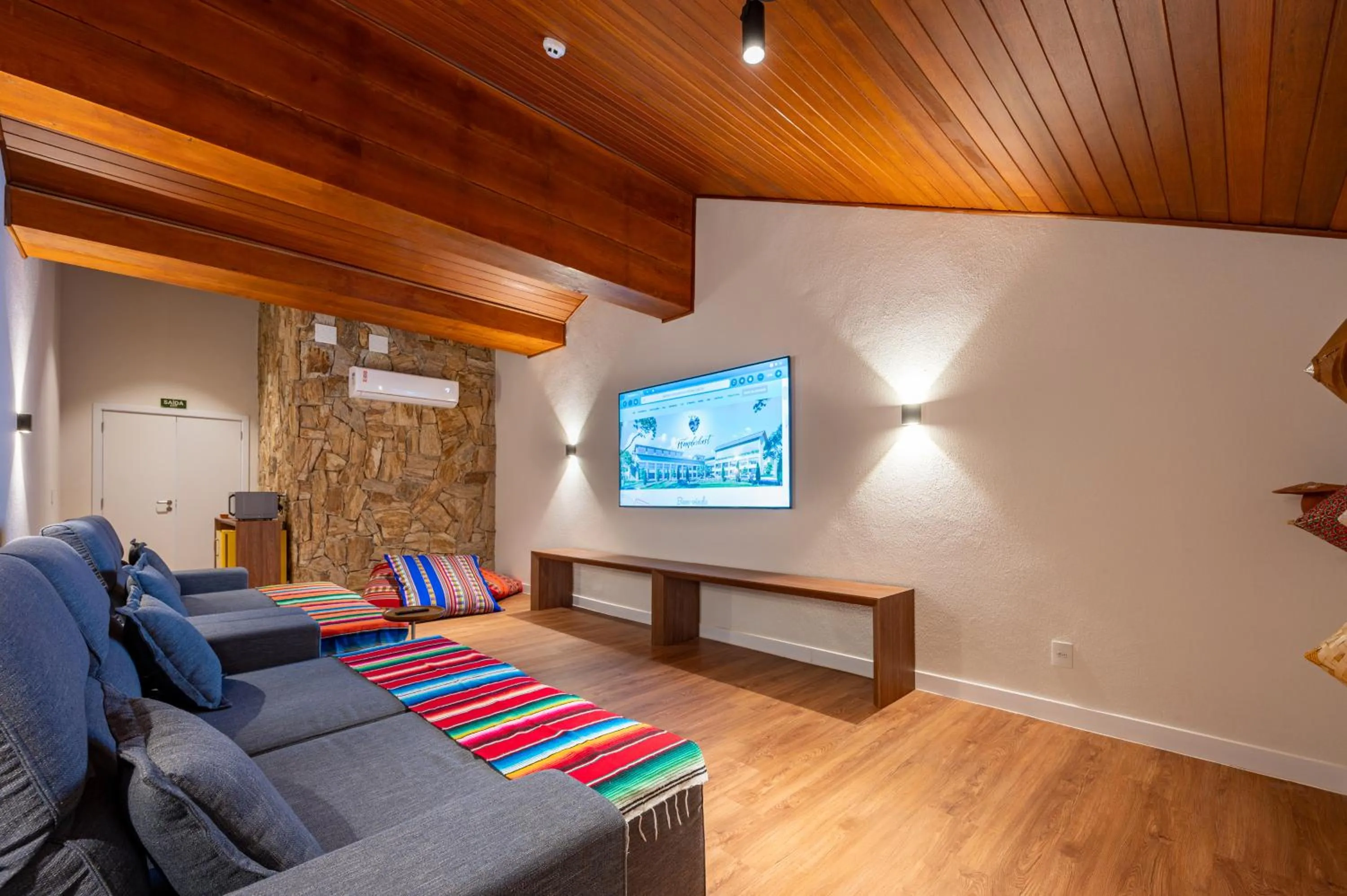 Communal lounge/ TV room in Wanderlust Experience Hotel BW Signature Collection OFICIAL