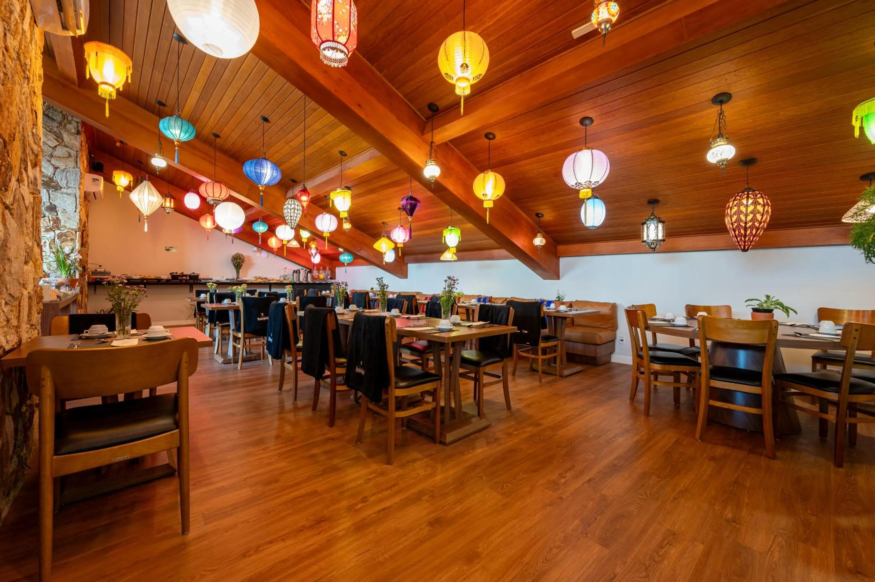 Restaurant/places to eat in Wanderlust Experience Hotel BW Signature Collection OFICIAL