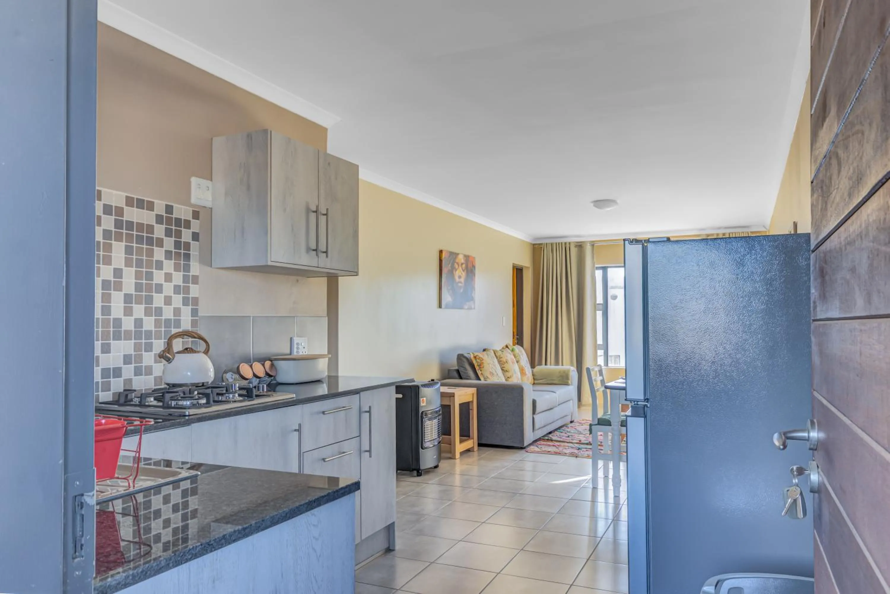 Airville Luxury Apartments, 7min Drive to Cresta Mall
