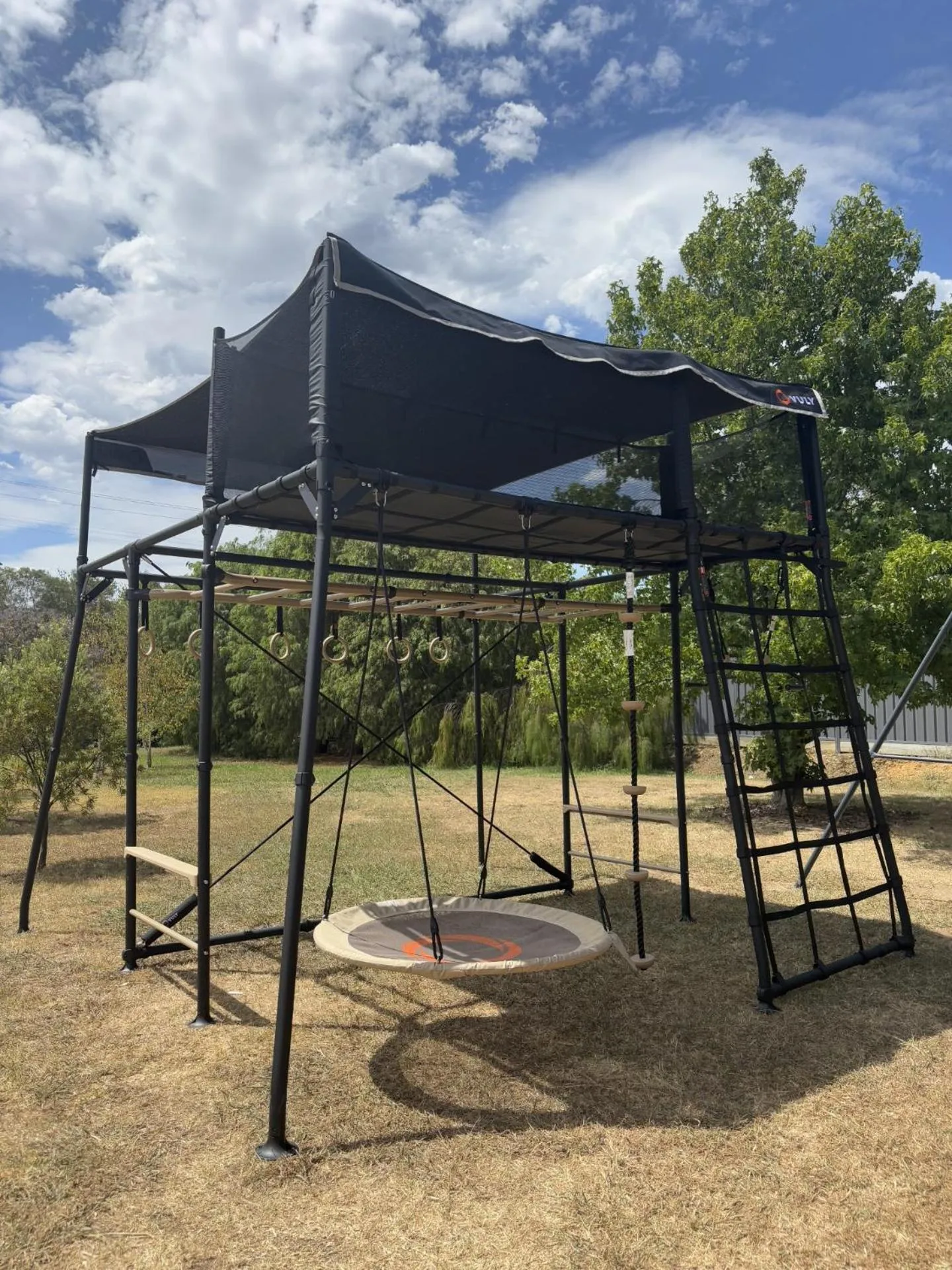 Children play ground in Alexandra Motor Inn