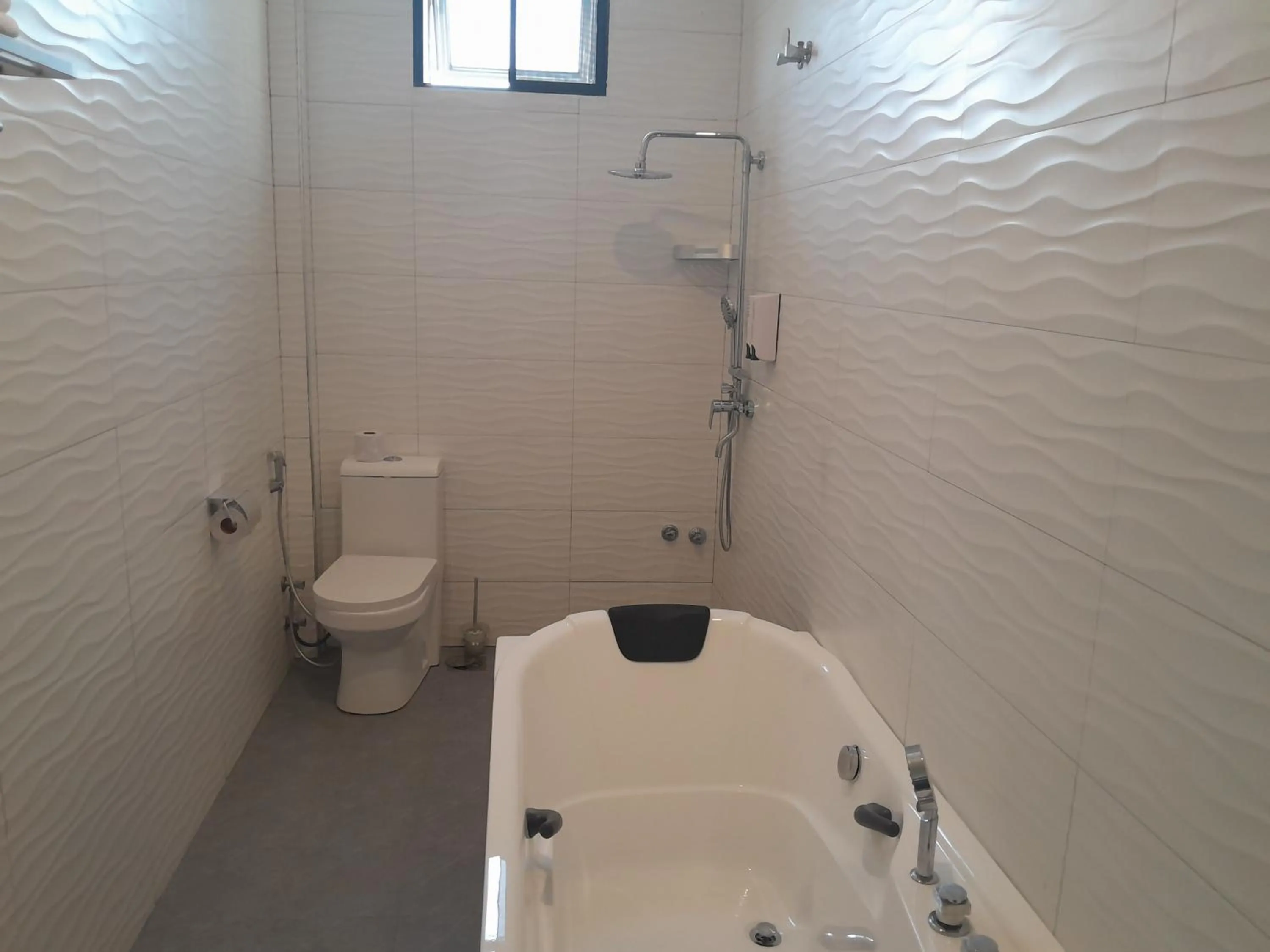 Shower in VEGAS LUXURY HOTEL