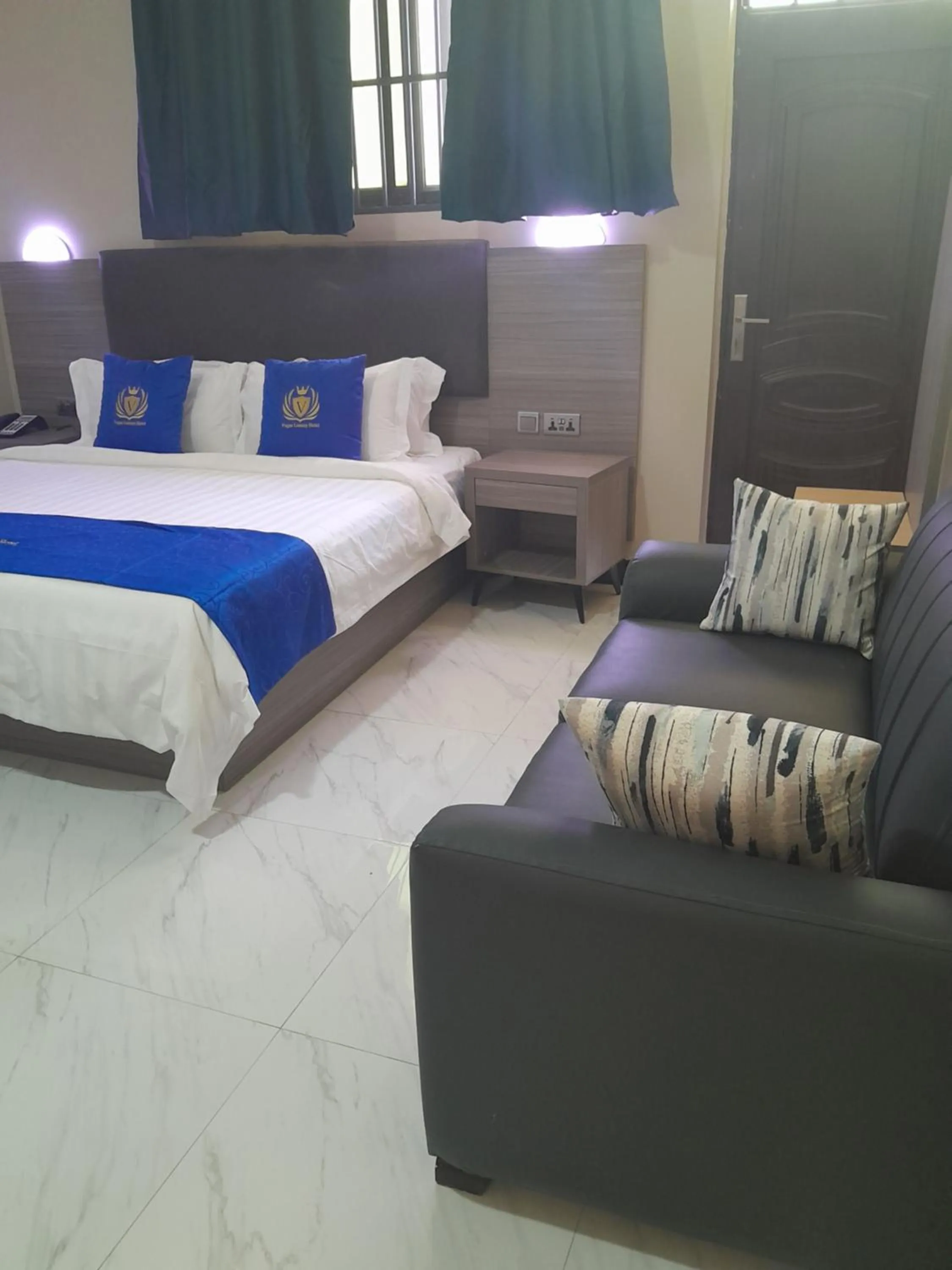 Bed in VEGAS LUXURY HOTEL