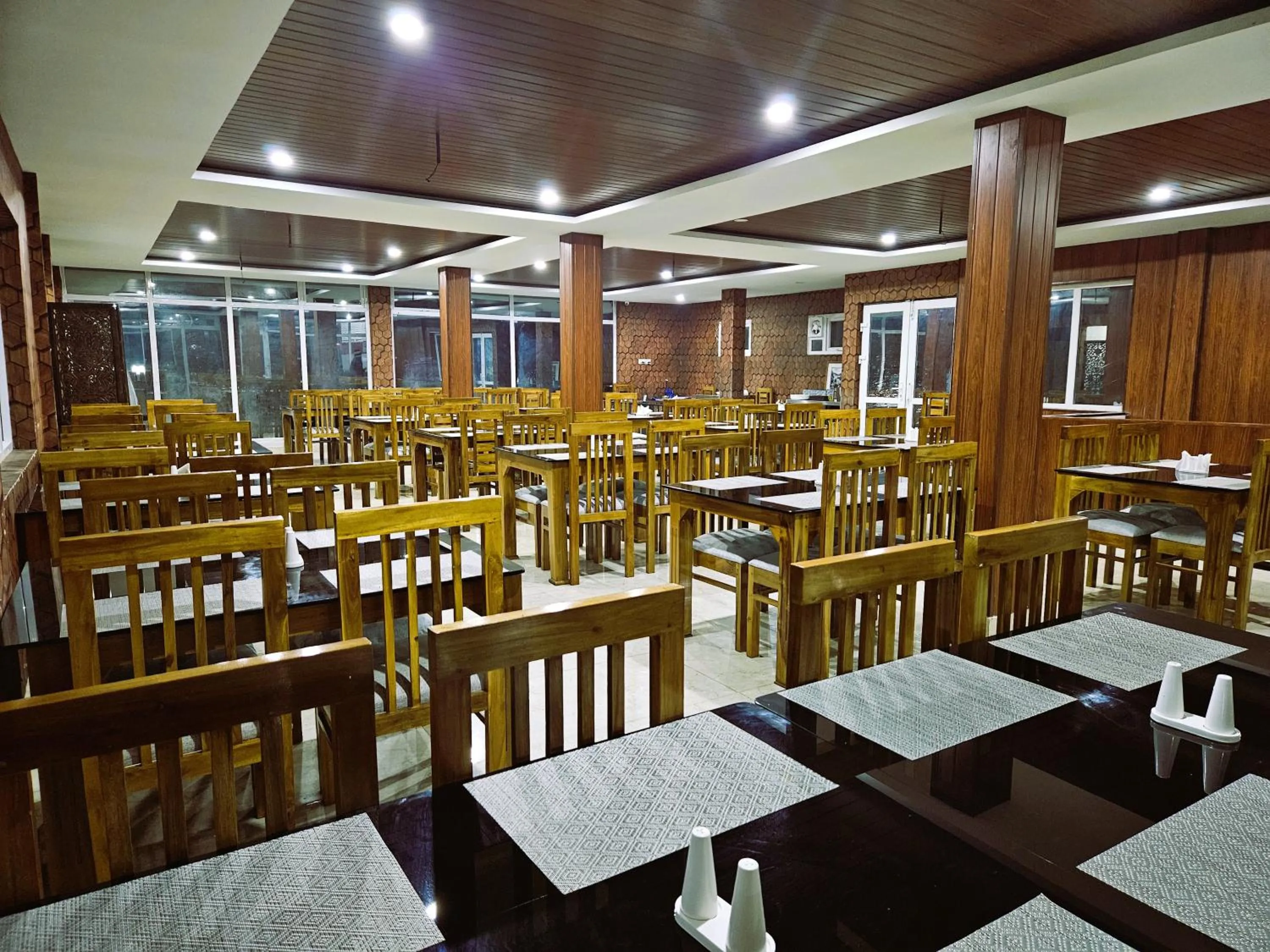 Restaurant/places to eat in Tulips Village Resorts