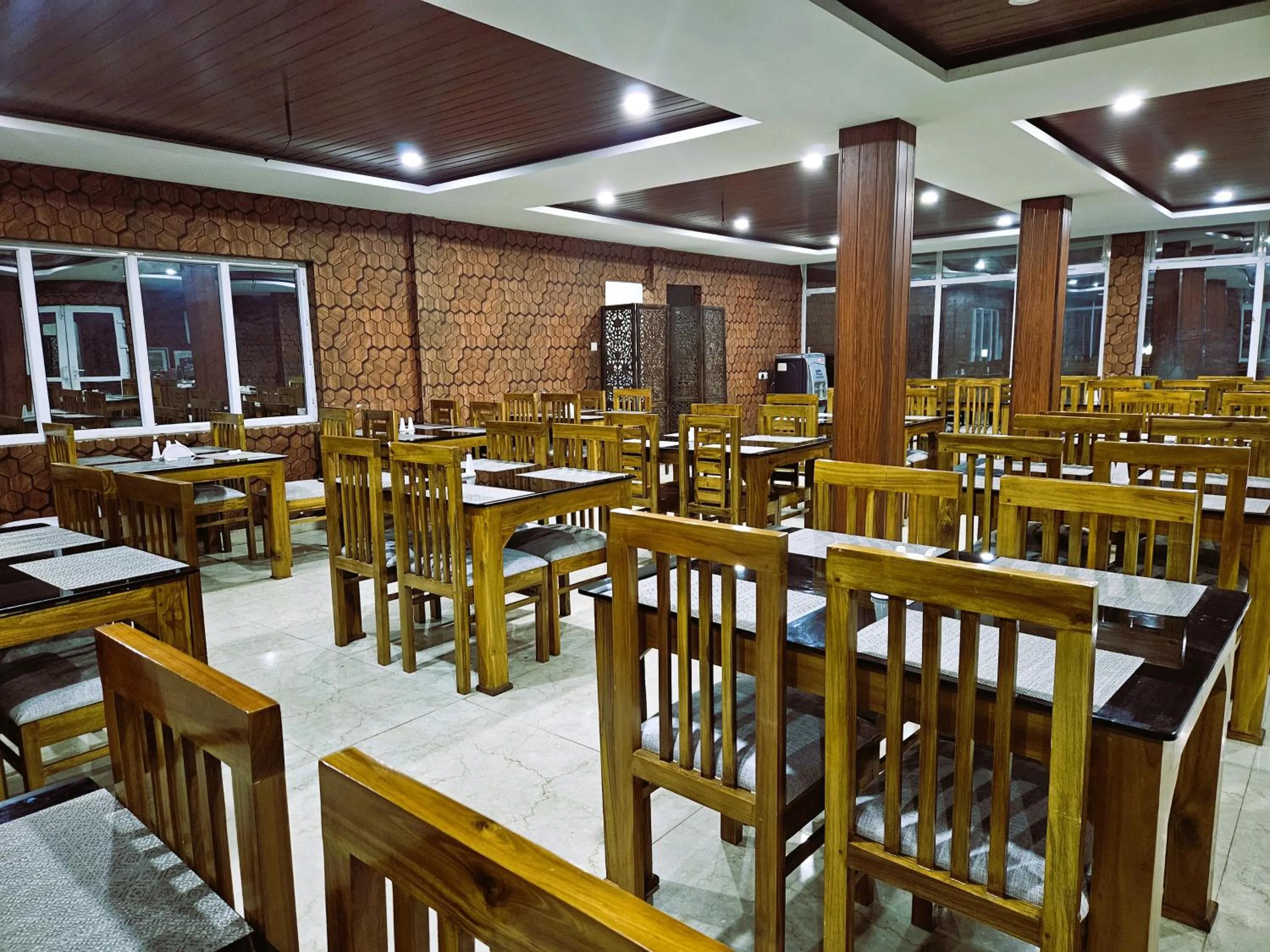 Restaurant/places to eat in Tulips Village Resorts