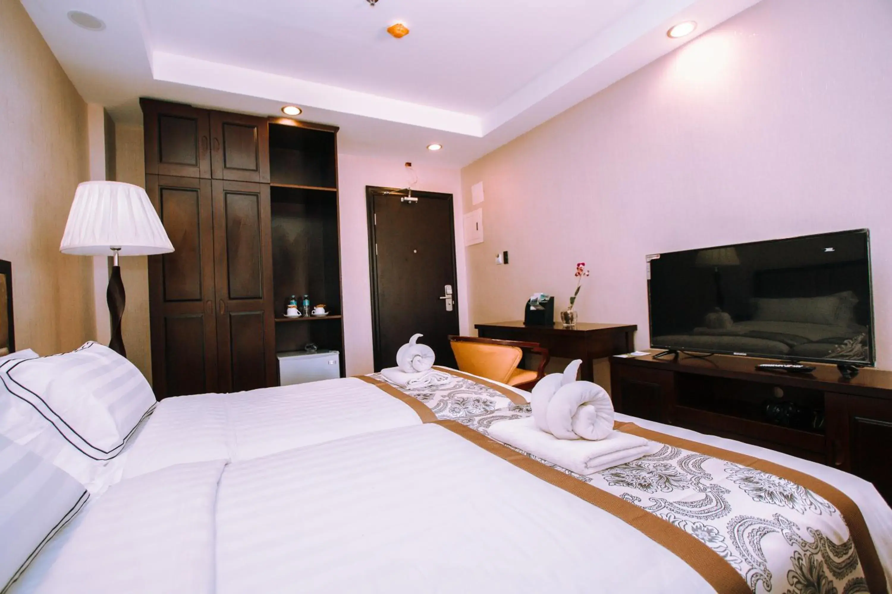 Photo of the whole room, Bed in Palawan Uno Hotel Photo of the whole room, Bed in Palawan Uno Hotel