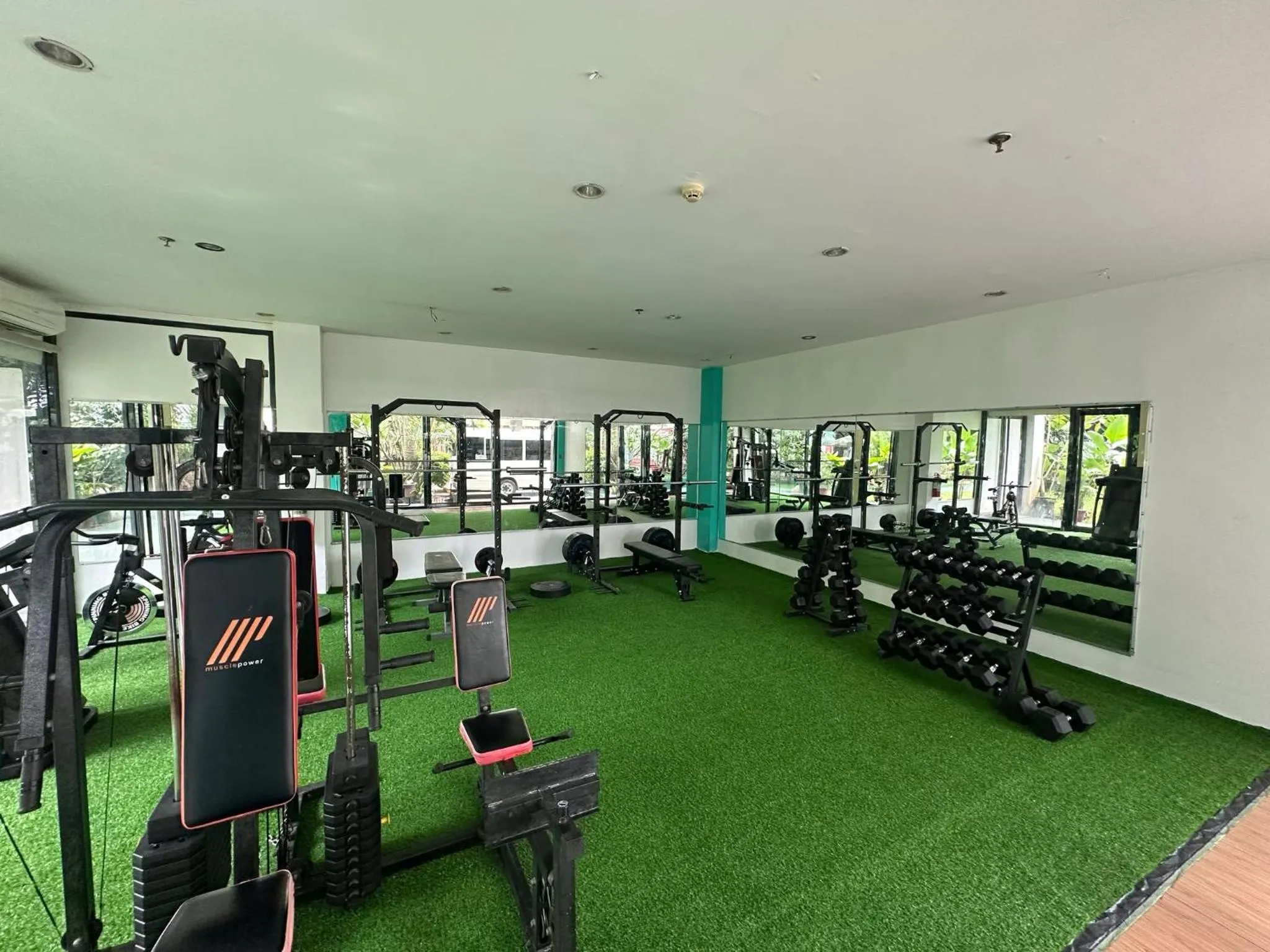 Fitness centre/facilities in Palawan Uno Hotel
