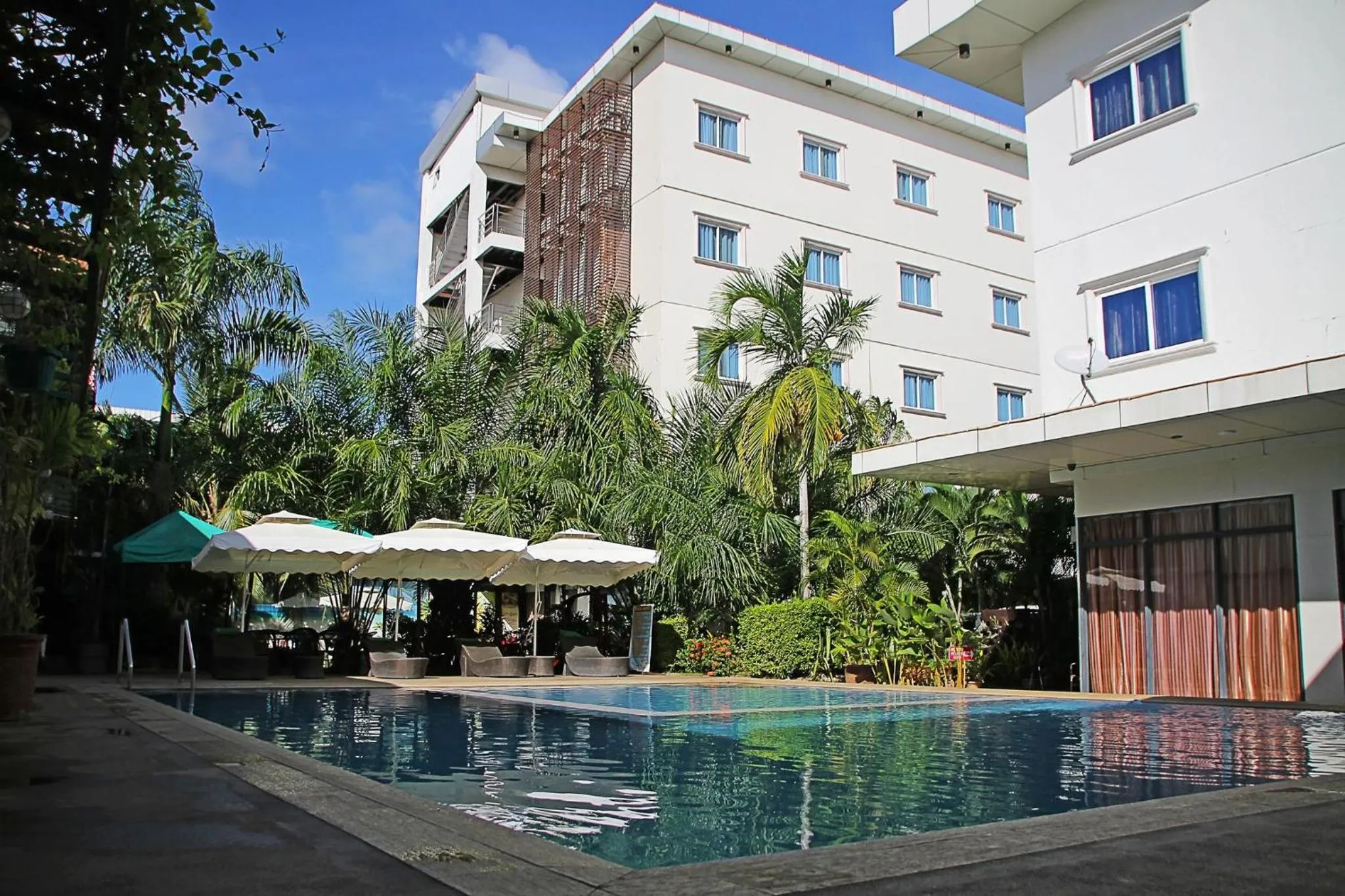Property building in Palawan Uno Hotel