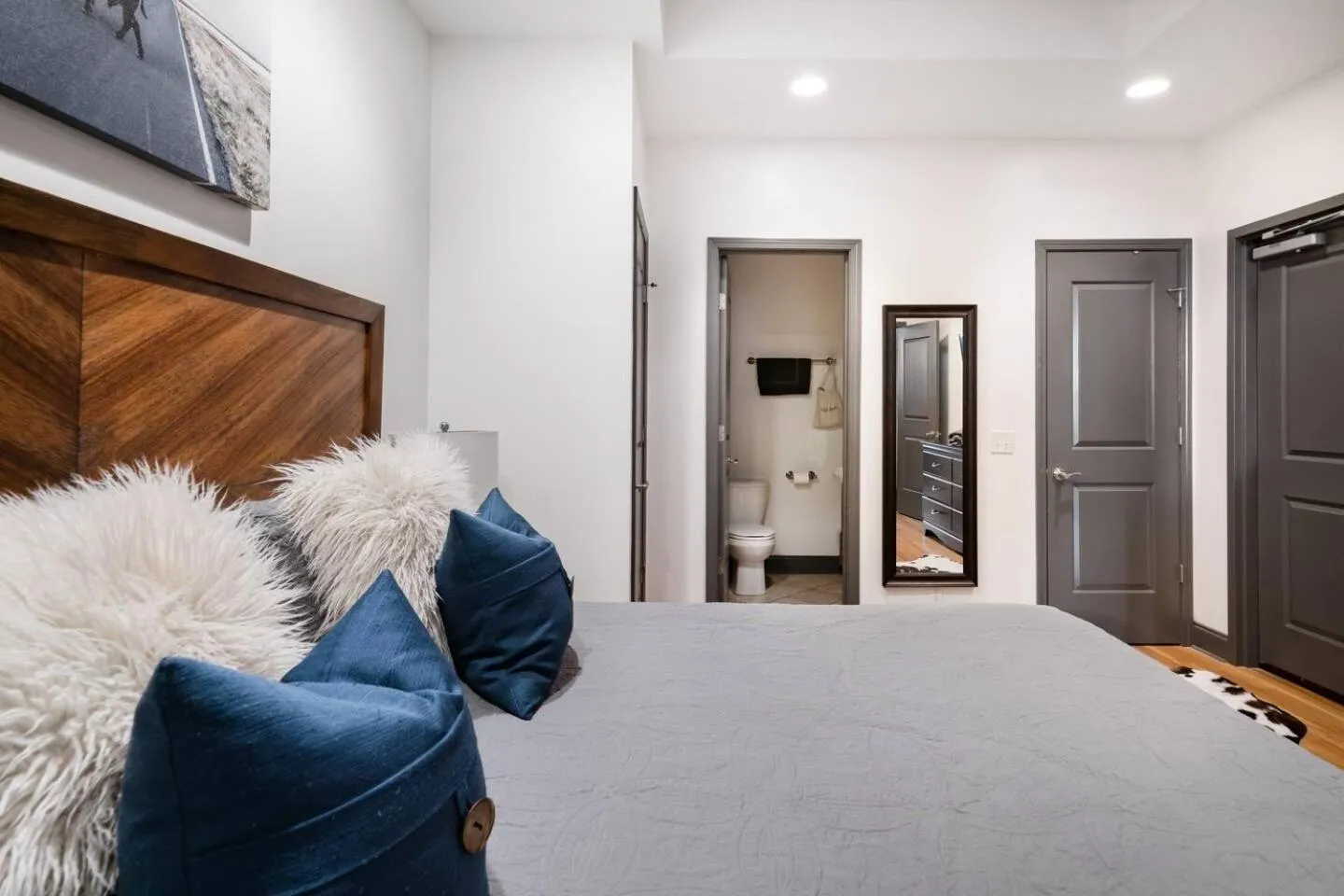 Bed in Loft Literally on Broadway Live Music & Bars