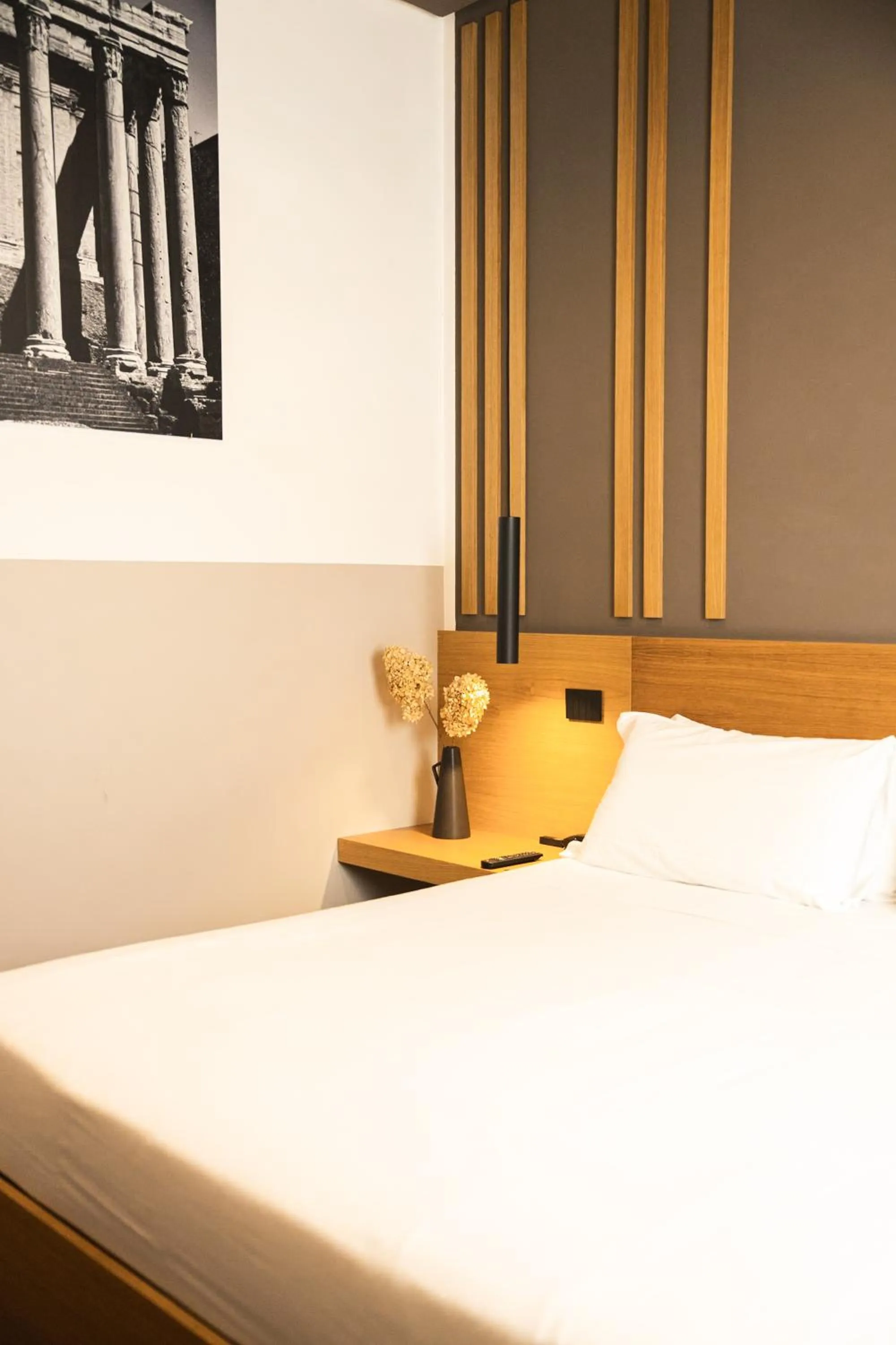 Bed in Central Lodge Hotel