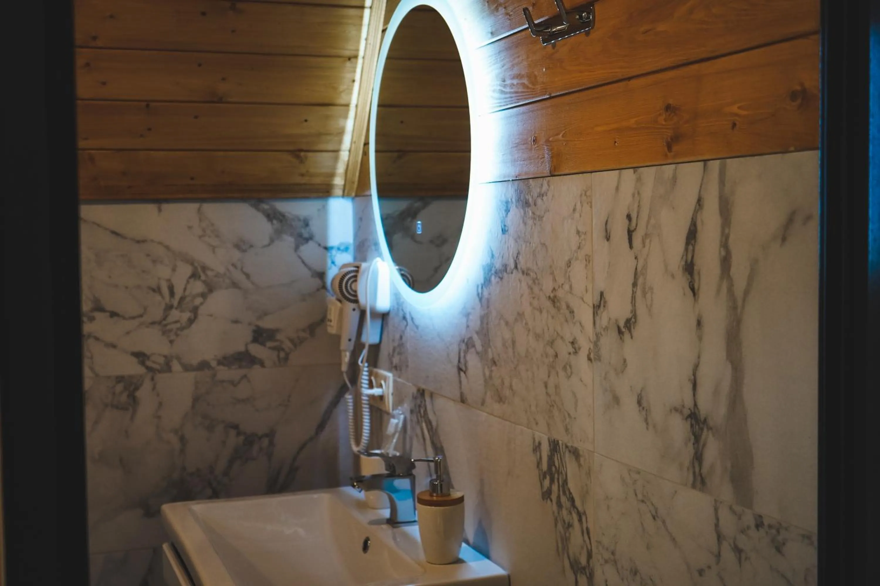 Bathroom in Misty Rocks Kazbegi
