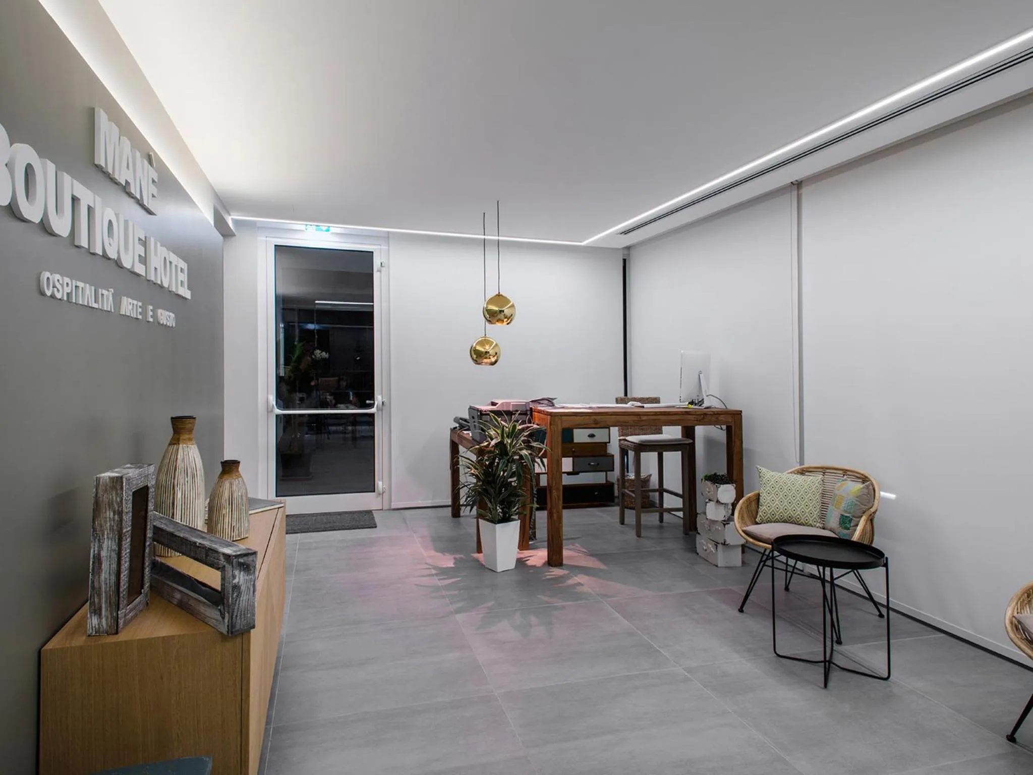 Lobby or reception in Manè Boutique Hotel