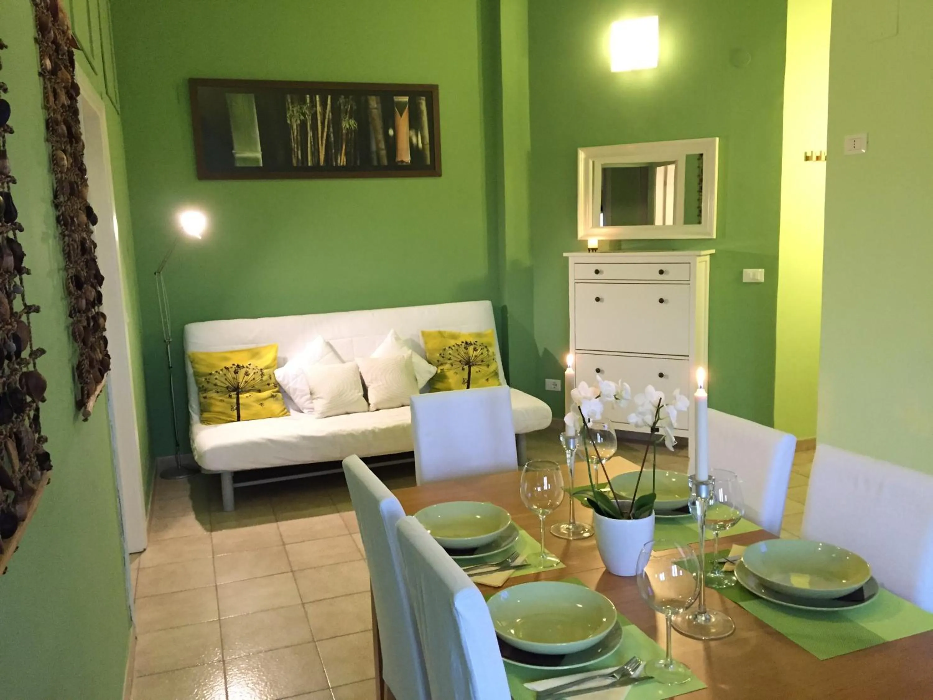 Two-Bedroom Apartment - Attic - Green in Holiday Dreams