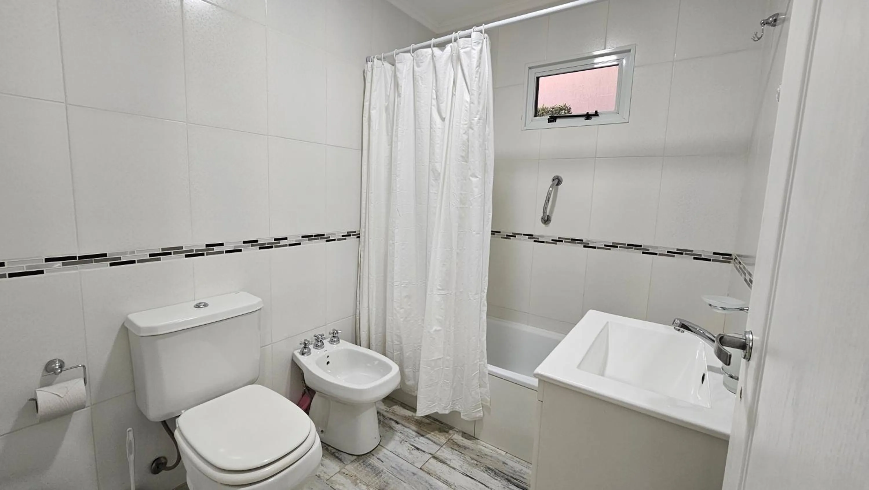 Shower in CONDOR Patagonia Aparts