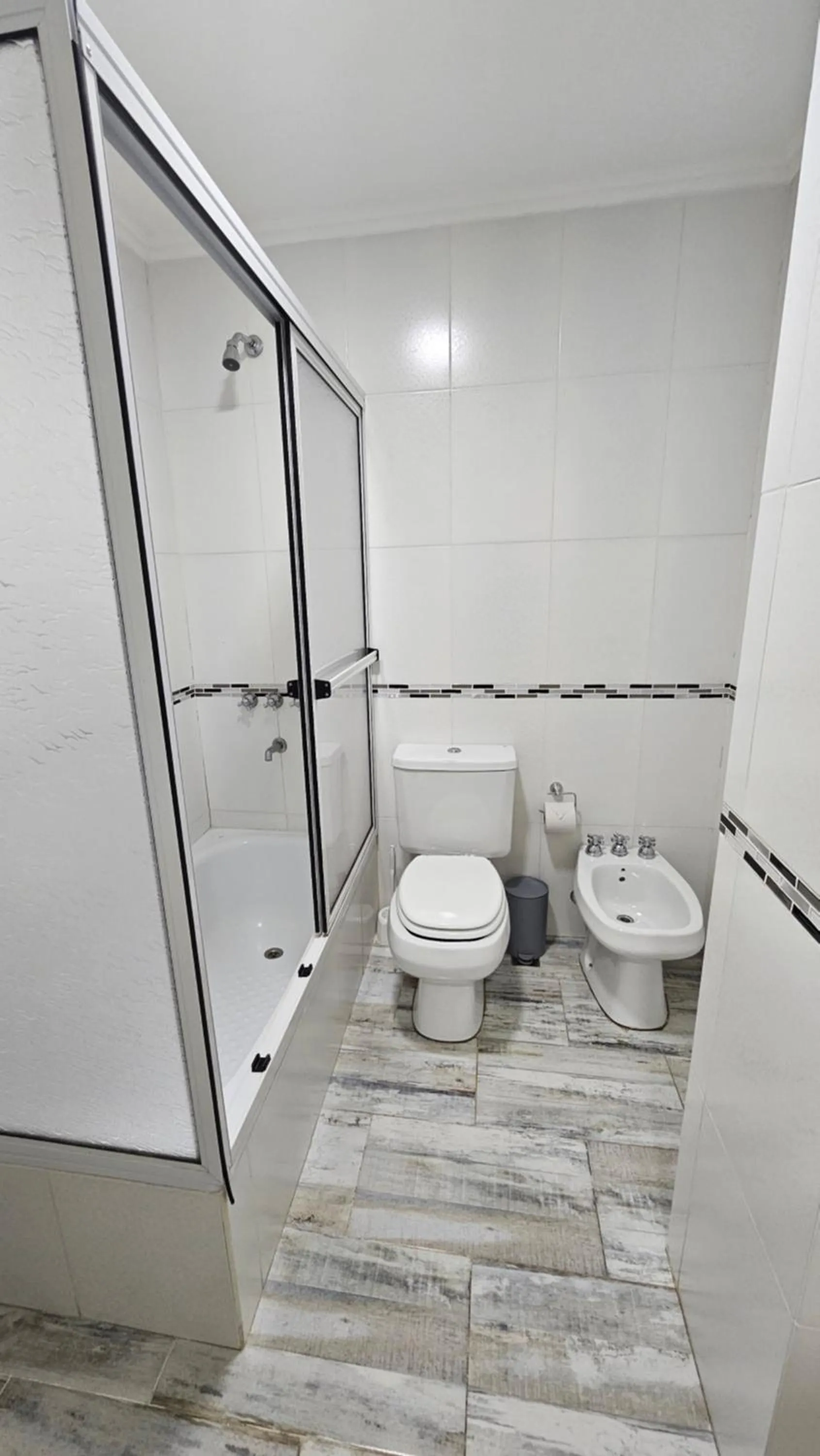 Shower in CONDOR Patagonia Aparts