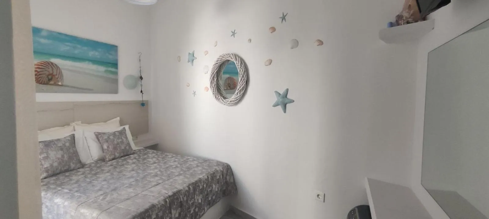 Bedroom, Bed in Doron Hotel Delfini