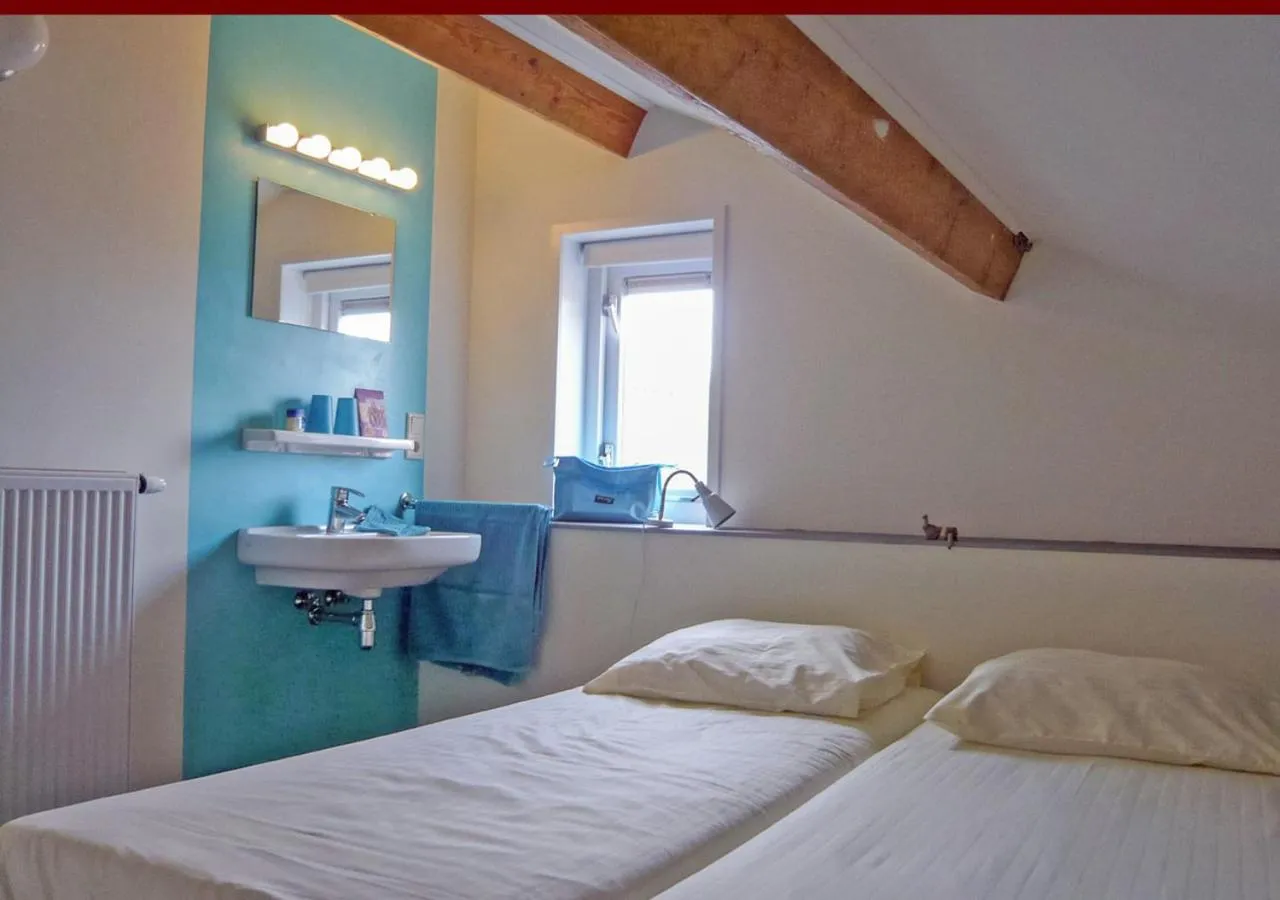 Bedroom, Bed in Waddenhoes Gastenverblijven