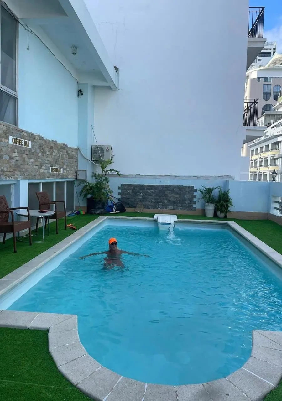 Swimming pool in King Hotel