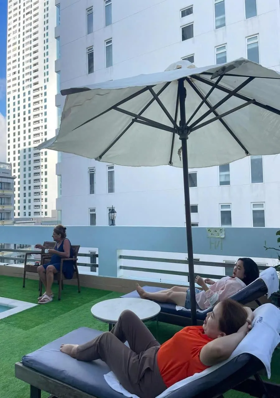 Swimming pool in King Hotel