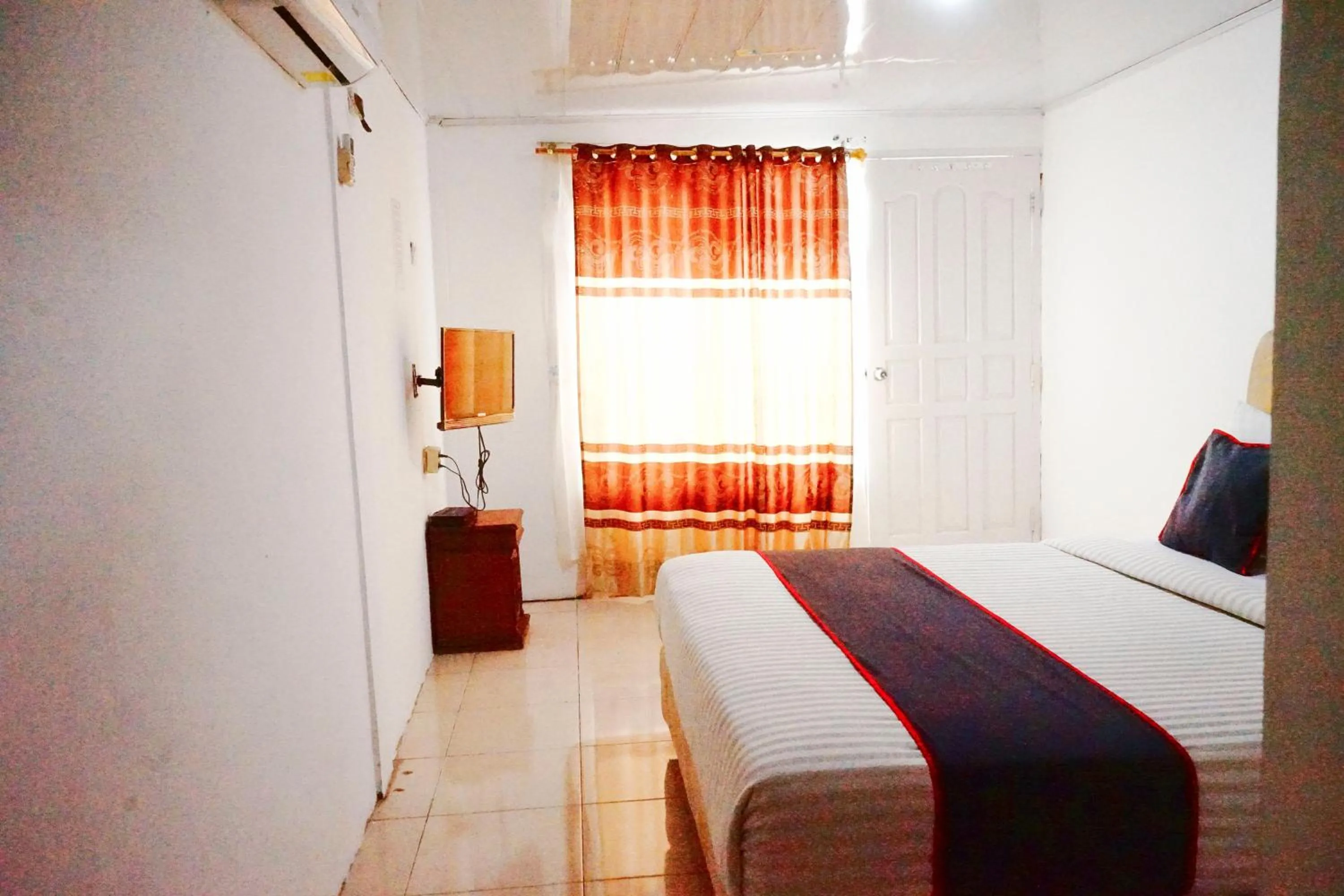 Bedroom, Bed in Hotel O Padang City Center Near Pantai Padang Formerly Hotel Siti Nurbaya