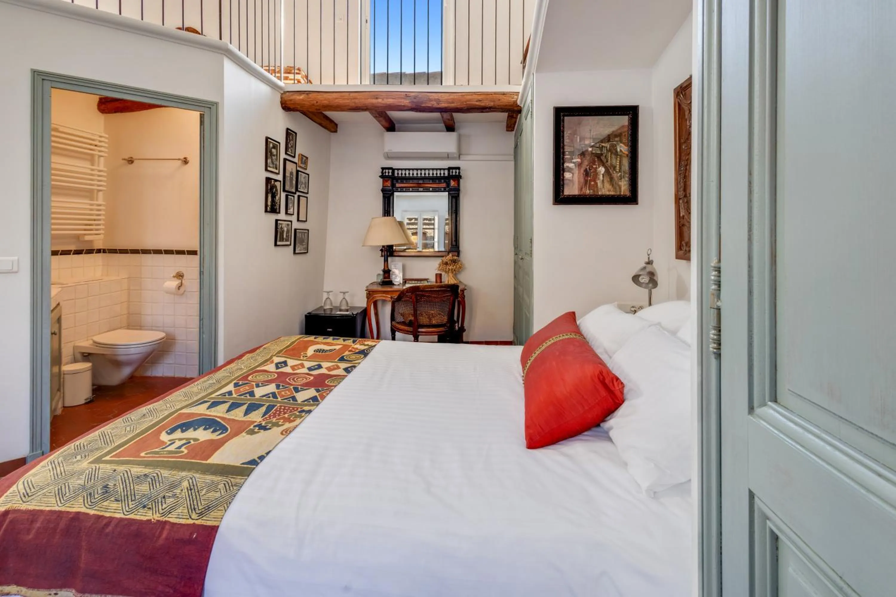 Bed in La Maison du Prince