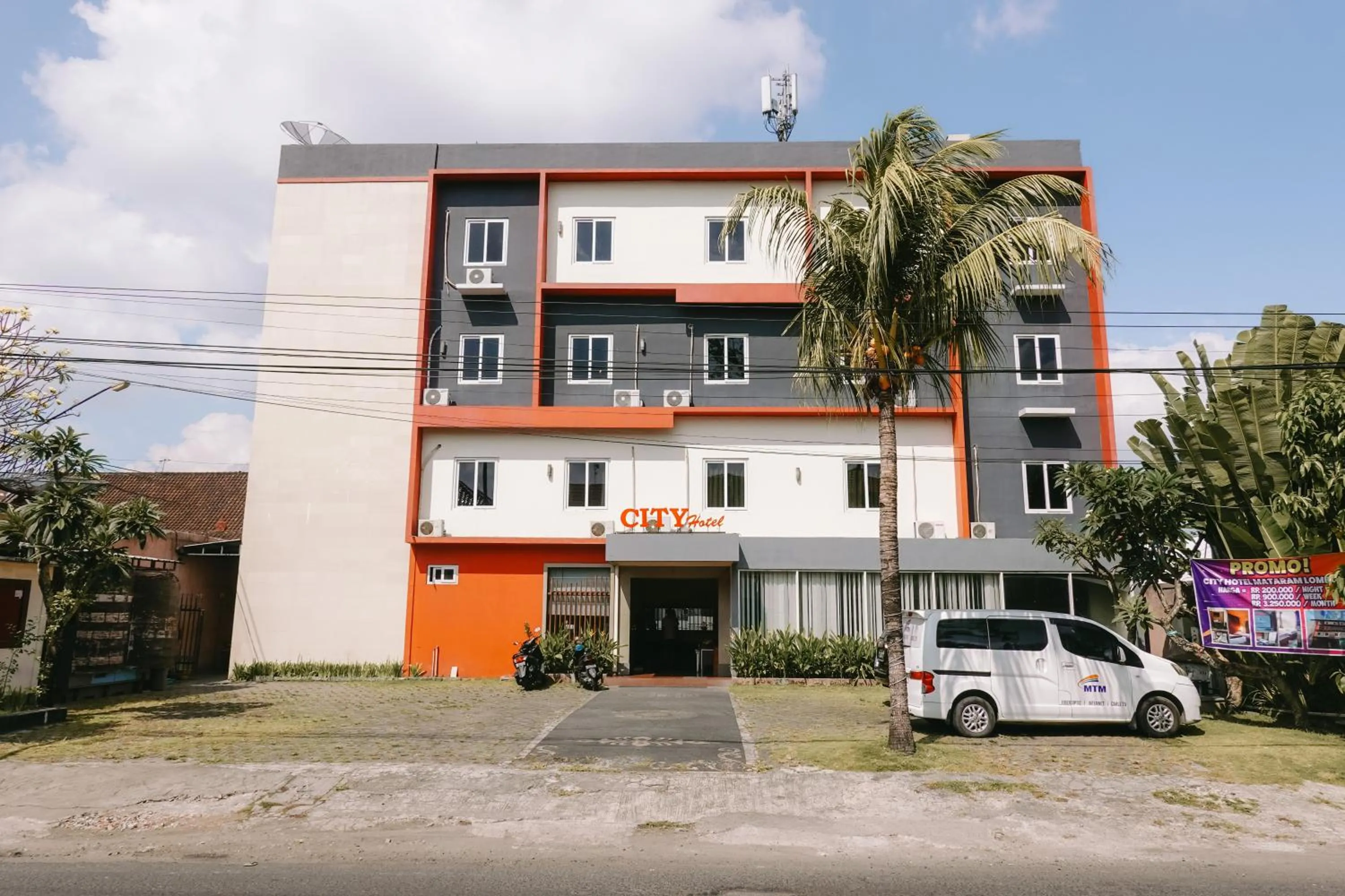 Property building in City Hotel Mataram