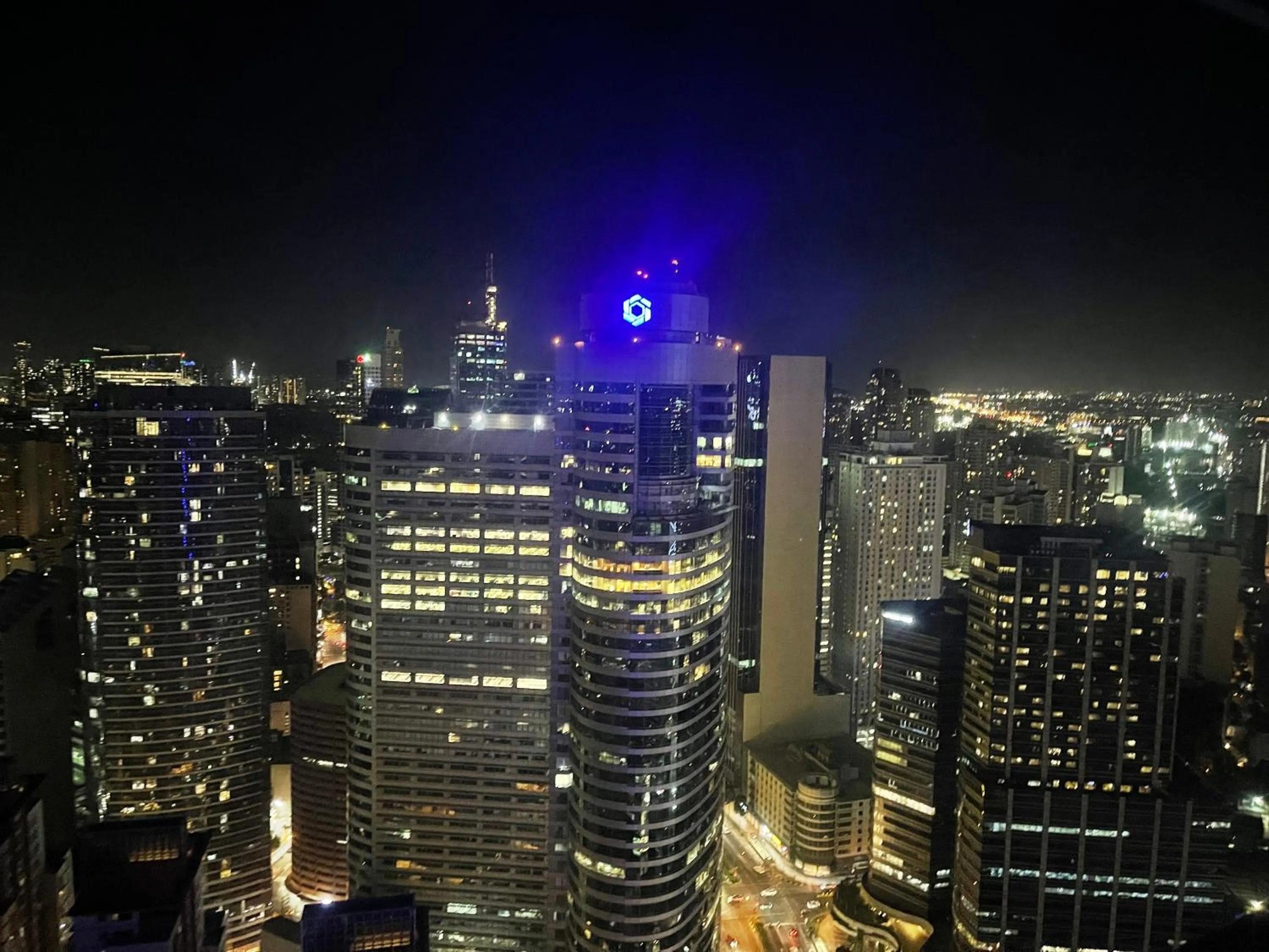 Night in E & T Homecations 2 Bedroom Apartment at SMDC Air Residences