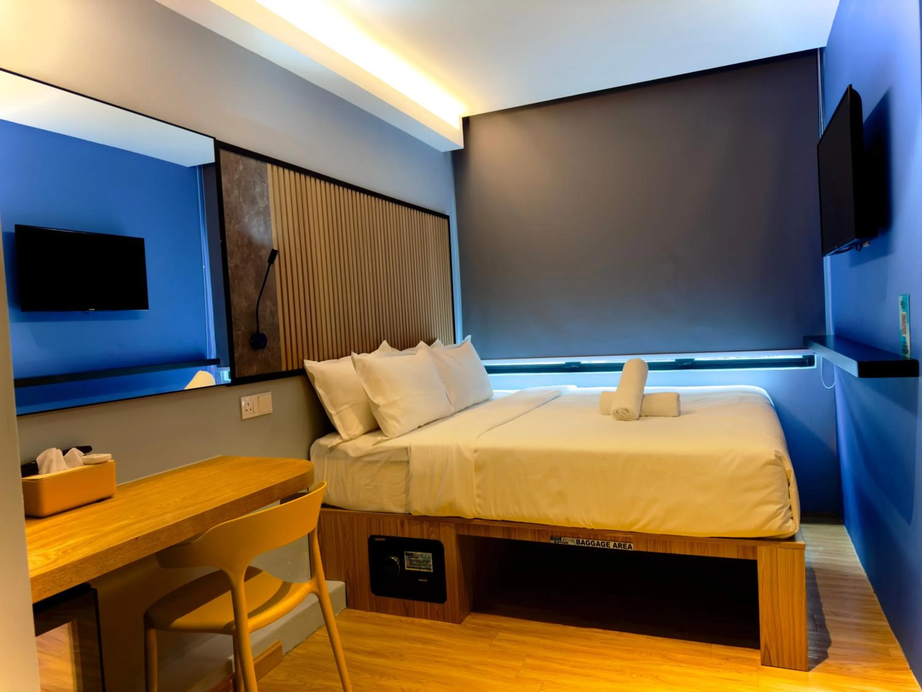 Bed in Blue Lagoon At Bandar Sunway