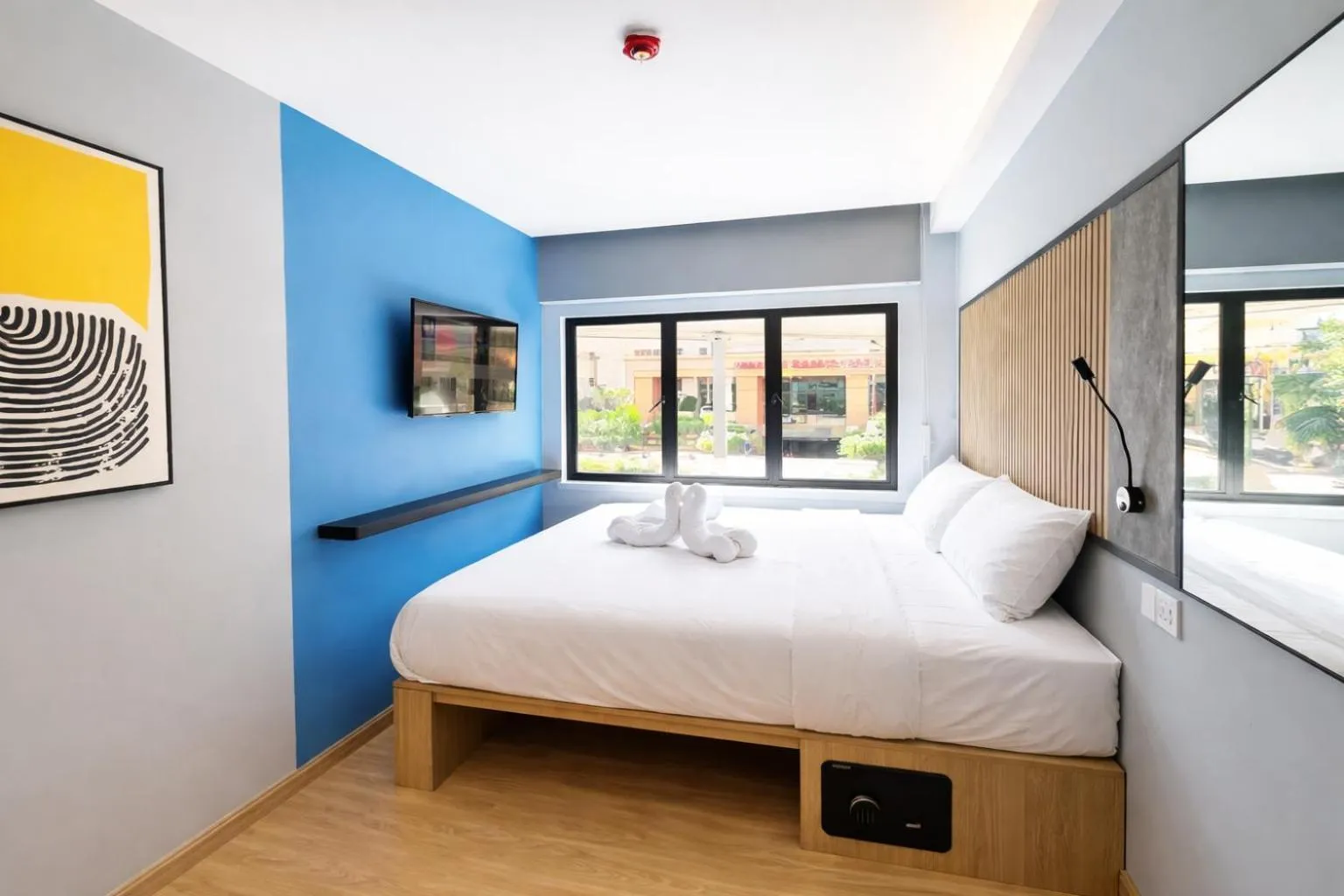 Bed in Blue Lagoon At Bandar Sunway