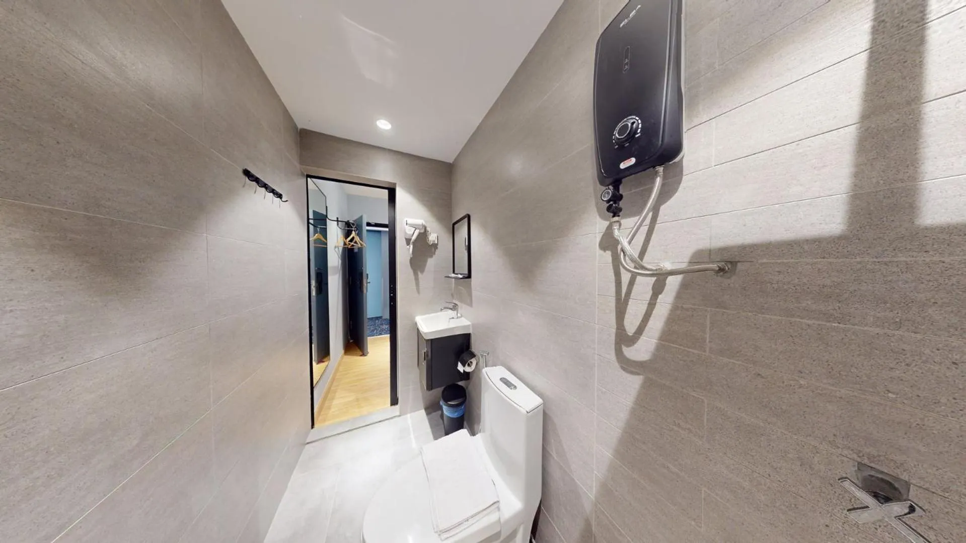 Shower in Blue Lagoon At Bandar Sunway