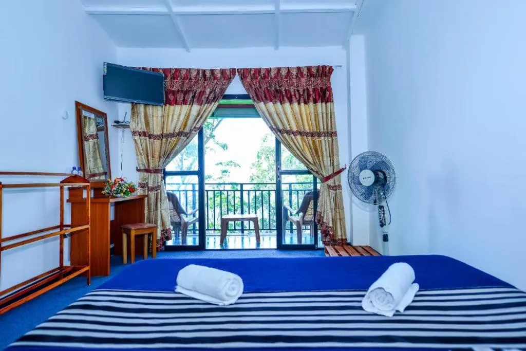 Bed in Ella Rock Heaven