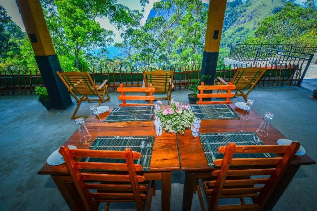 Restaurant/places to eat in Ella Rock Heaven