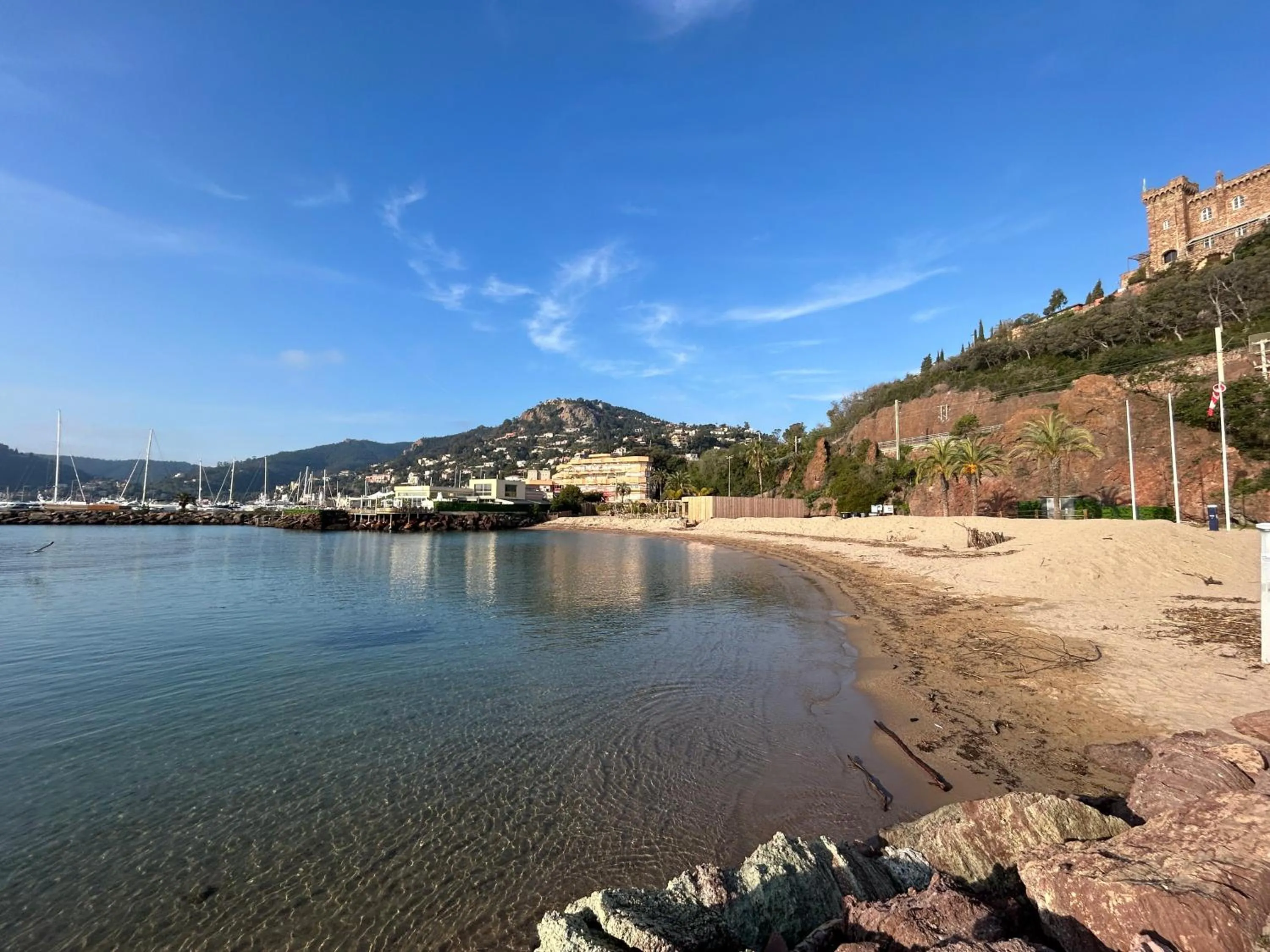 Beach in Riviera Beach Hotel