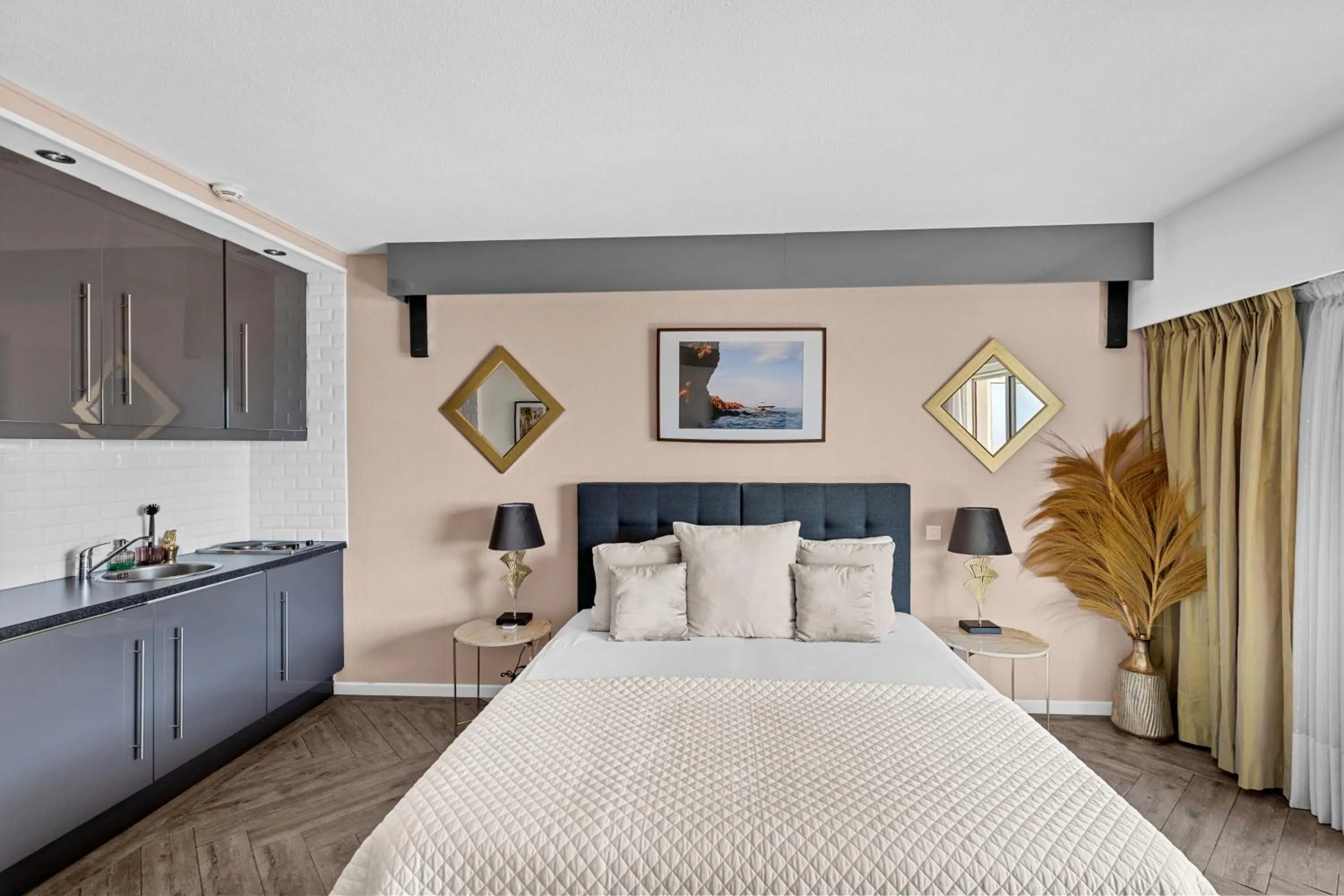 Riviera Beach Hotel
